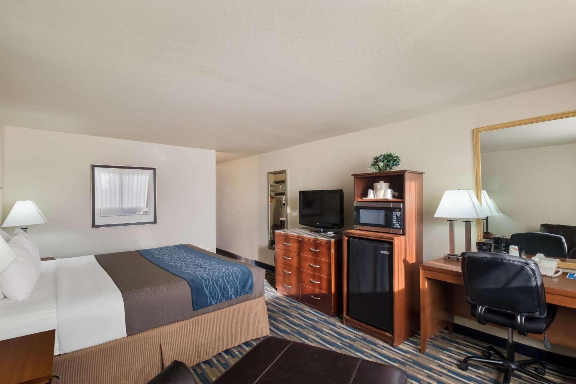 Rodeway Inn Fort Morgan photo 20