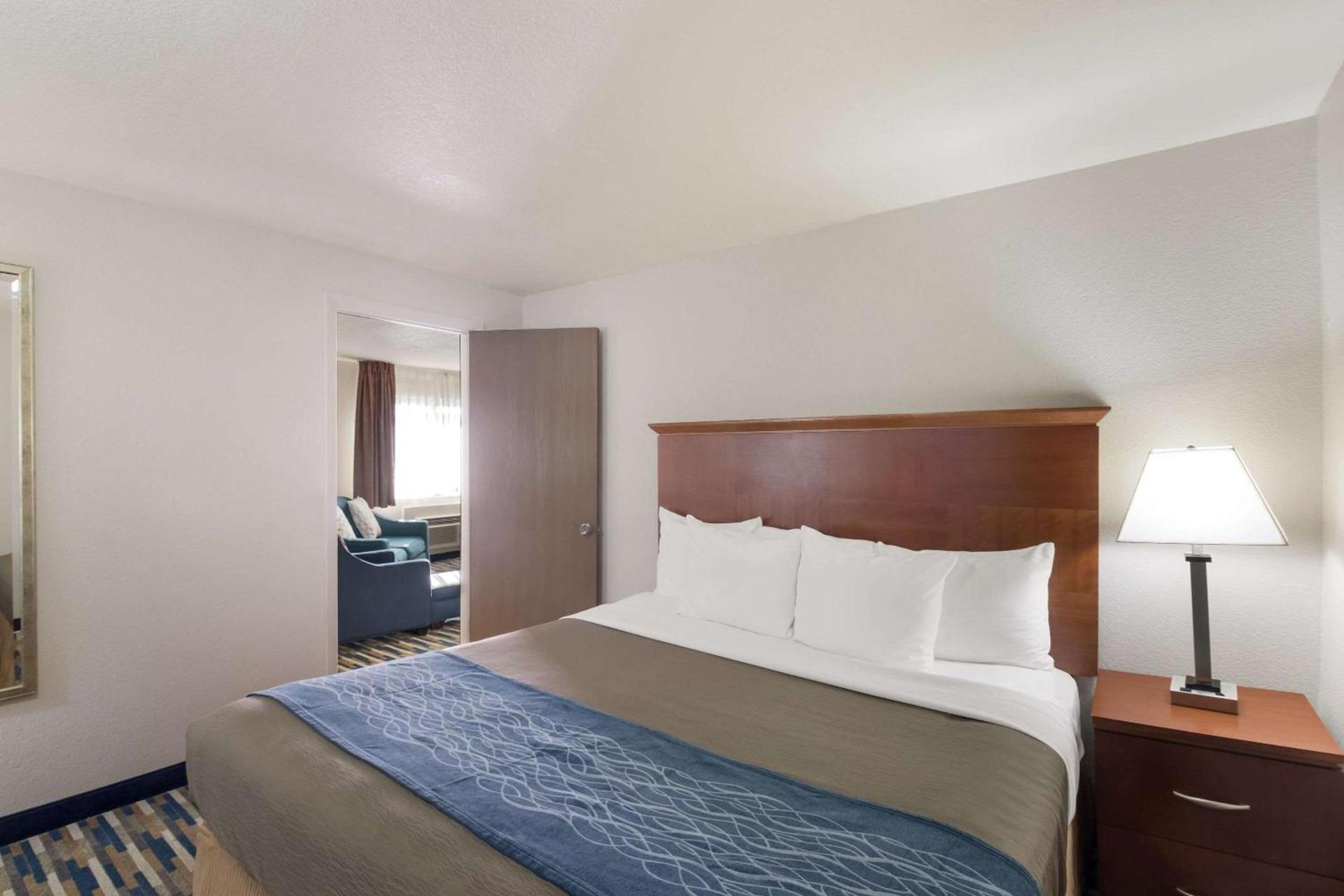 Rodeway Inn Fort Morgan photo 30