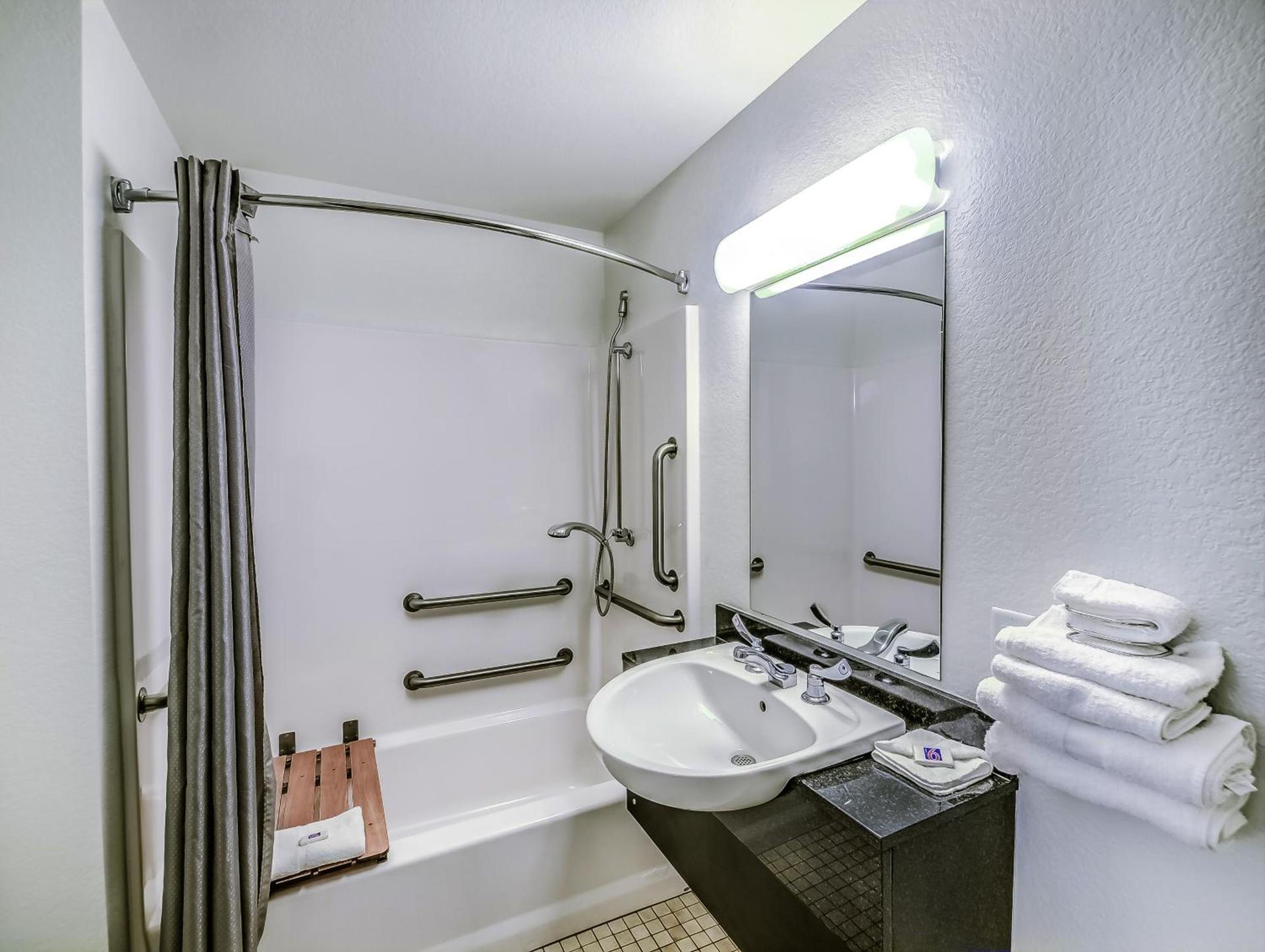 Motel 6 Colorado Springs, CO – South/Metro Area photo 21