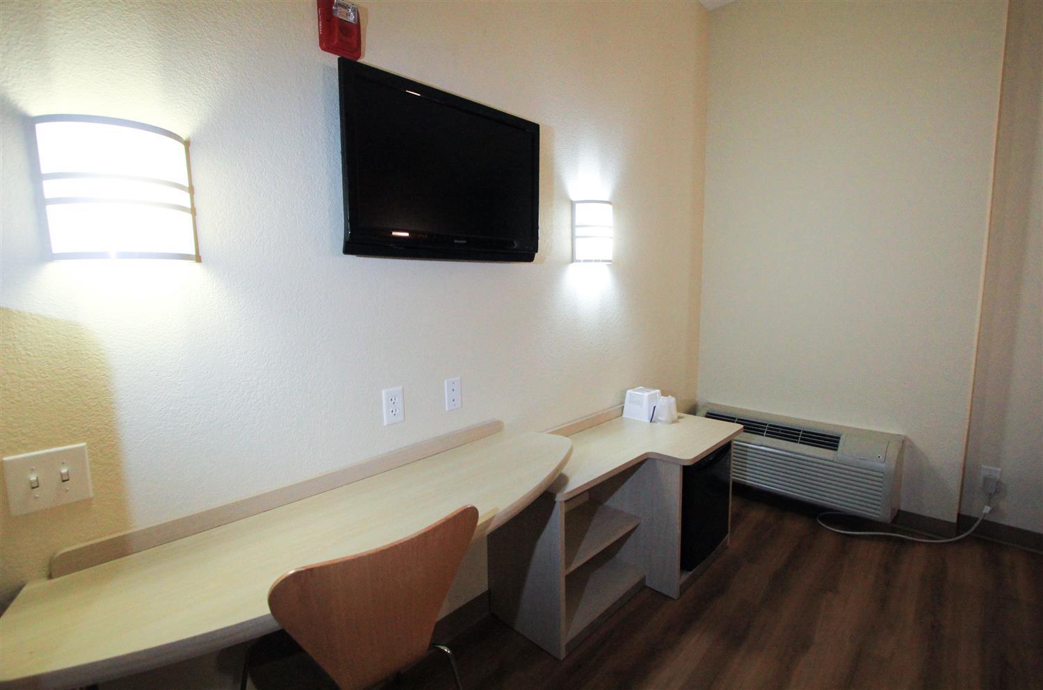 Baymont by Wyndham San Antonio Airport photo 31