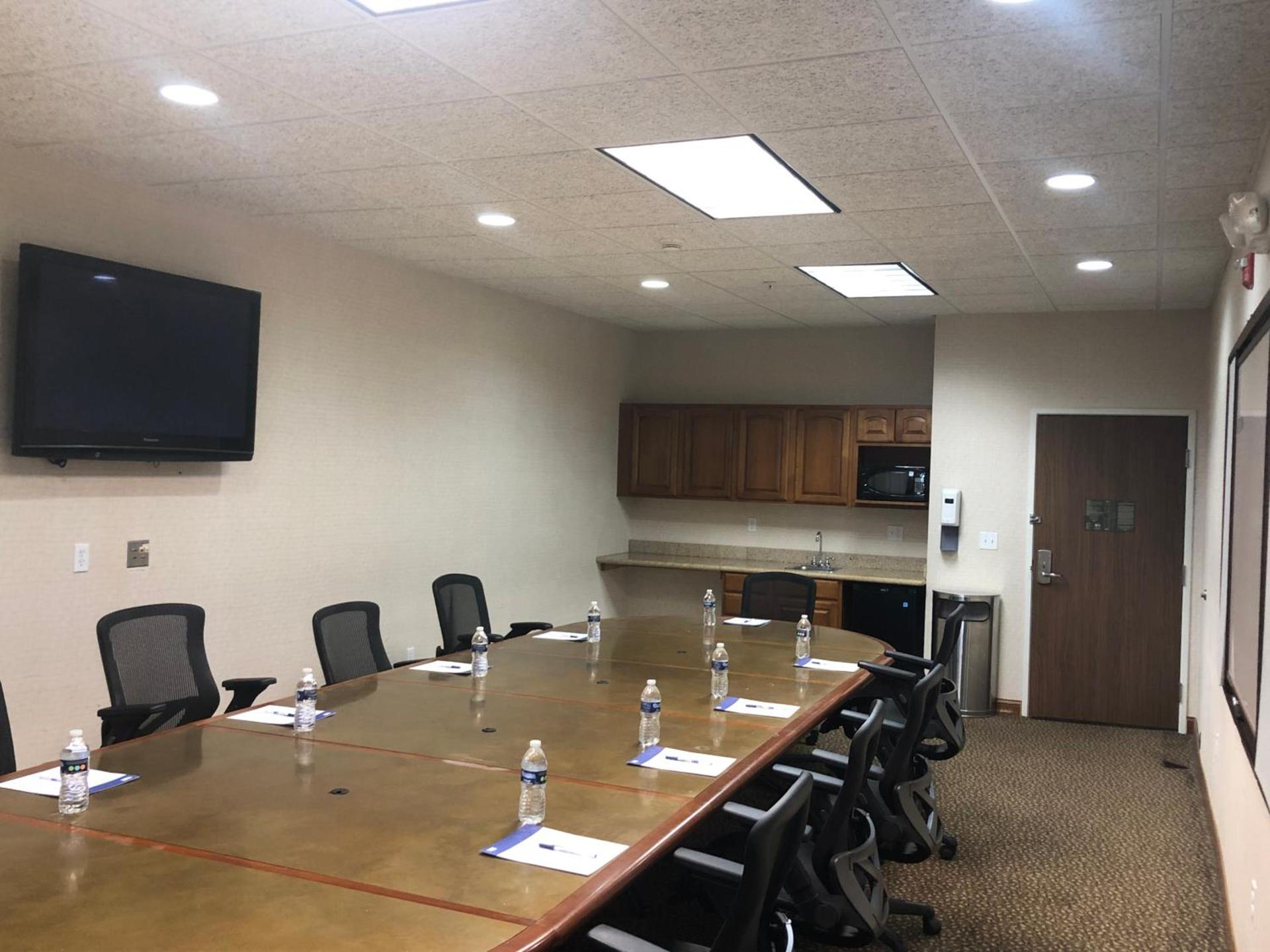 Holiday Inn Express Hotel & Suites Howell by IHG photo 20