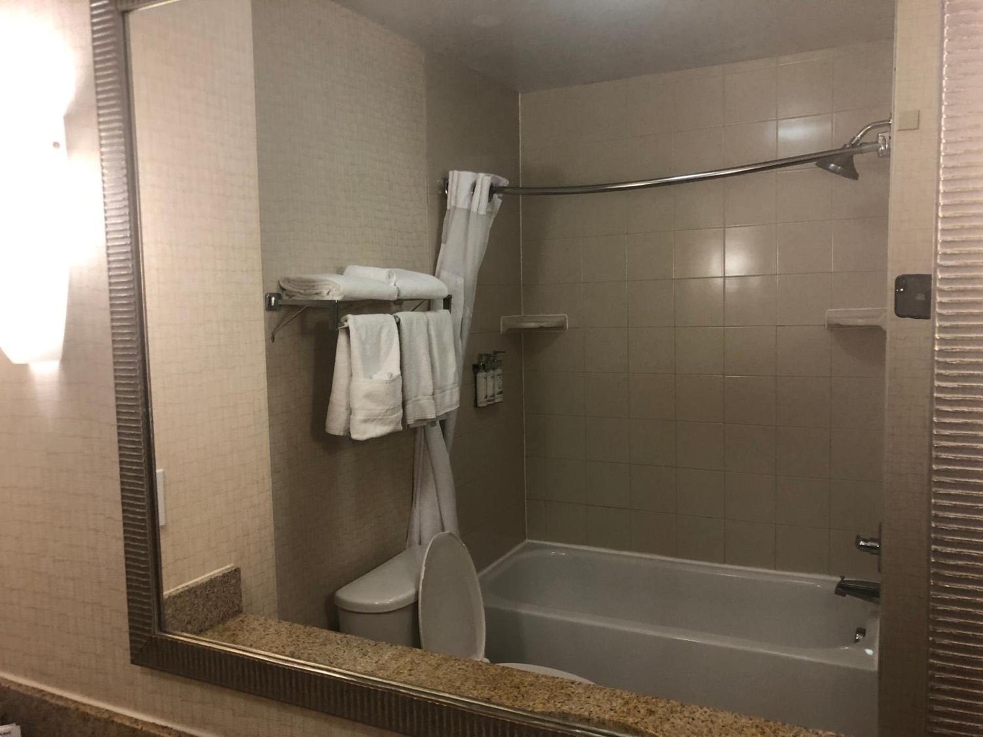 Holiday Inn Express Hotel & Suites Howell by IHG photo 21