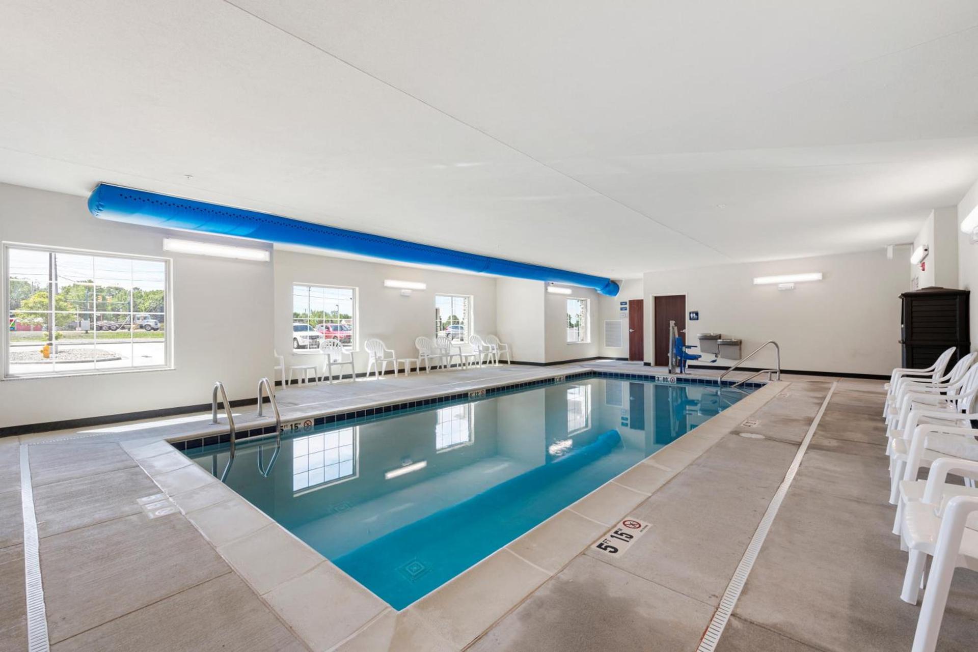 Cobblestone Hotel & Suites - Urbana photo 51
