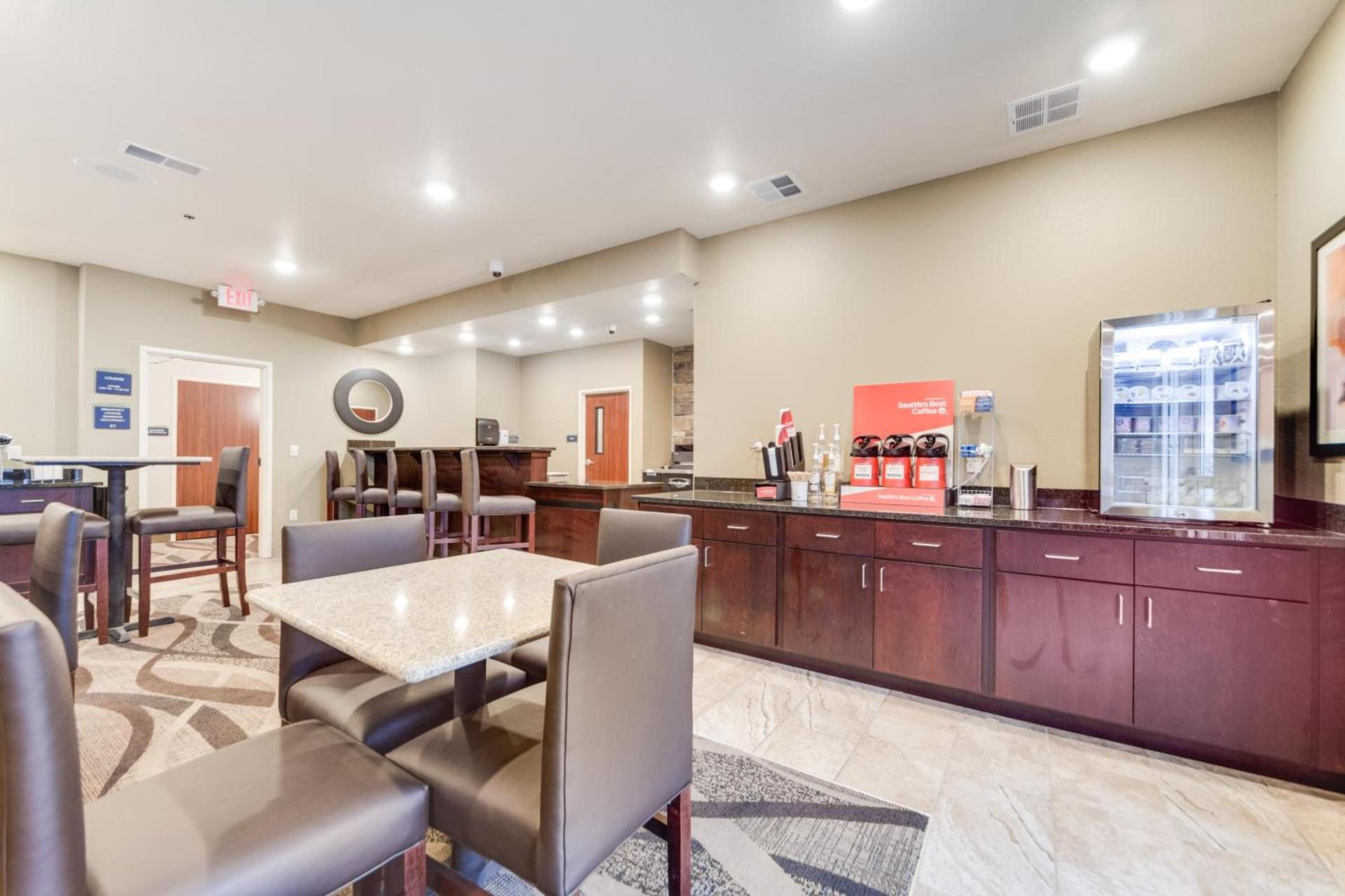Cobblestone Hotel & Suites - Cozad photo 33