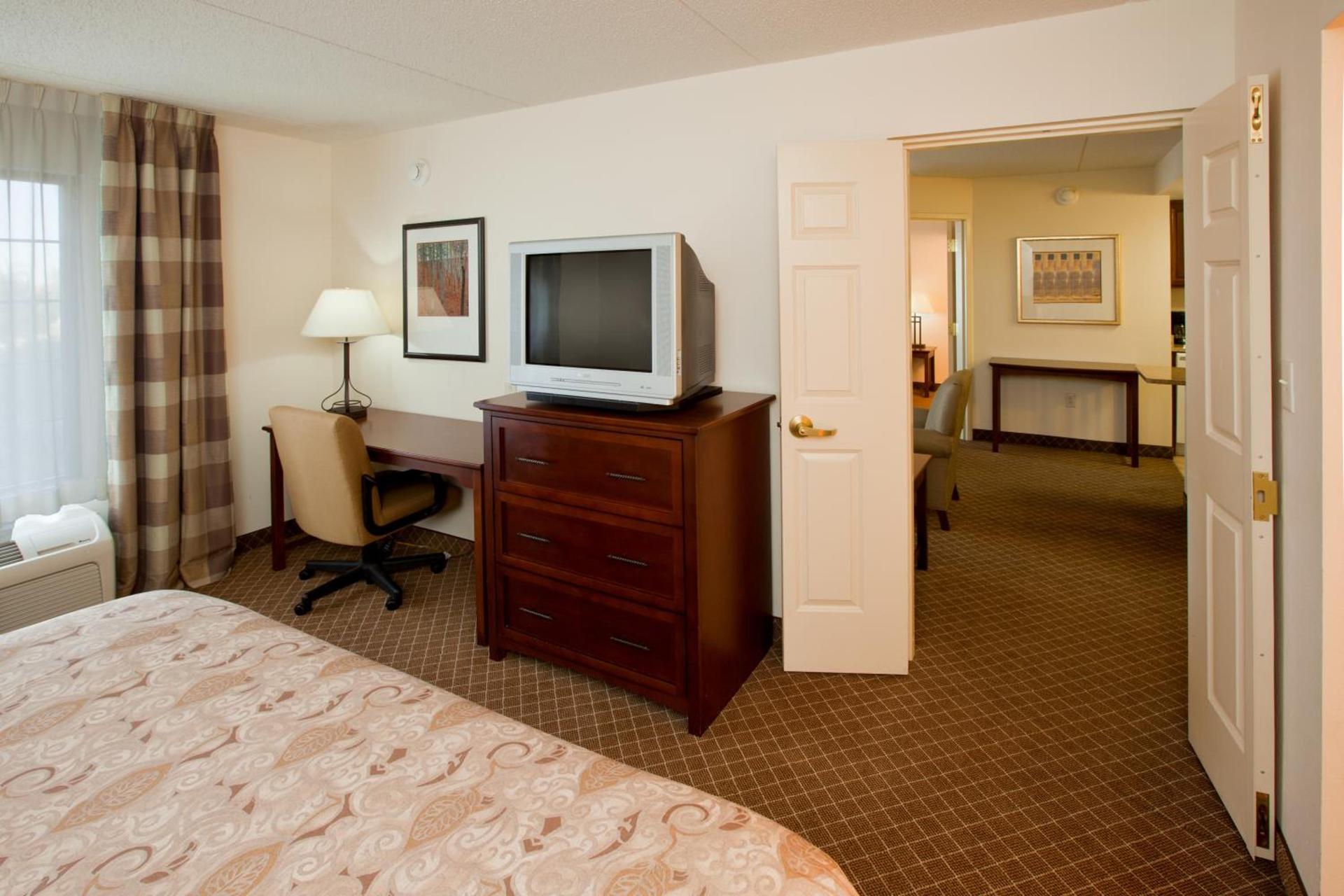 Staybridge Suites Indianapolis-Airport by IHG photo 12