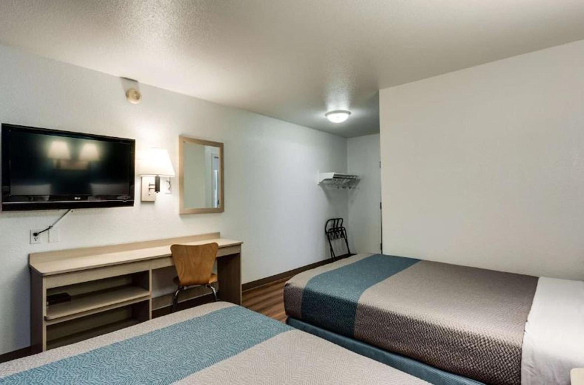 Motel 6-Spokane, WA - West photo 7