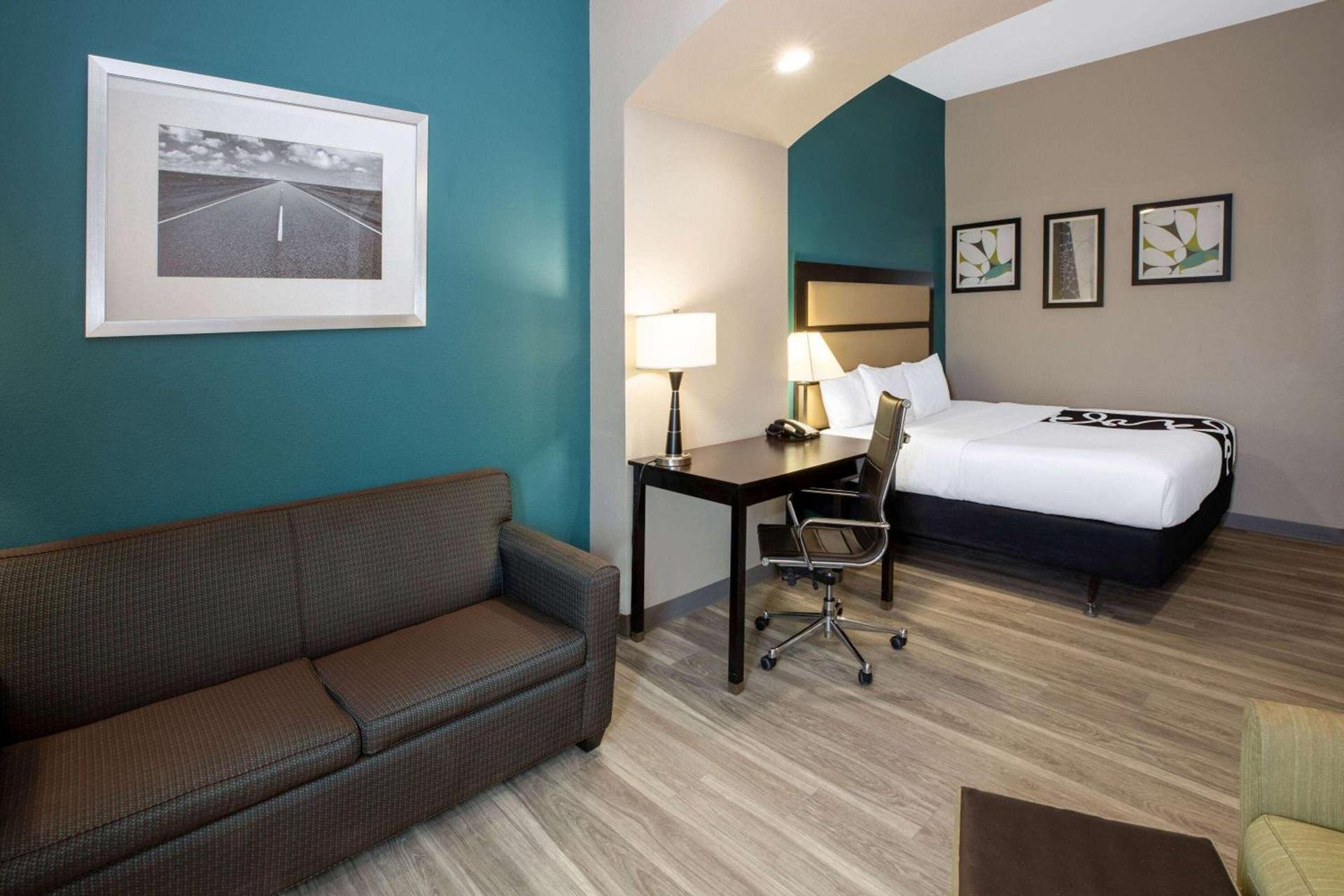 La Quinta Inn & Suites by Wyndham Durant photo 59