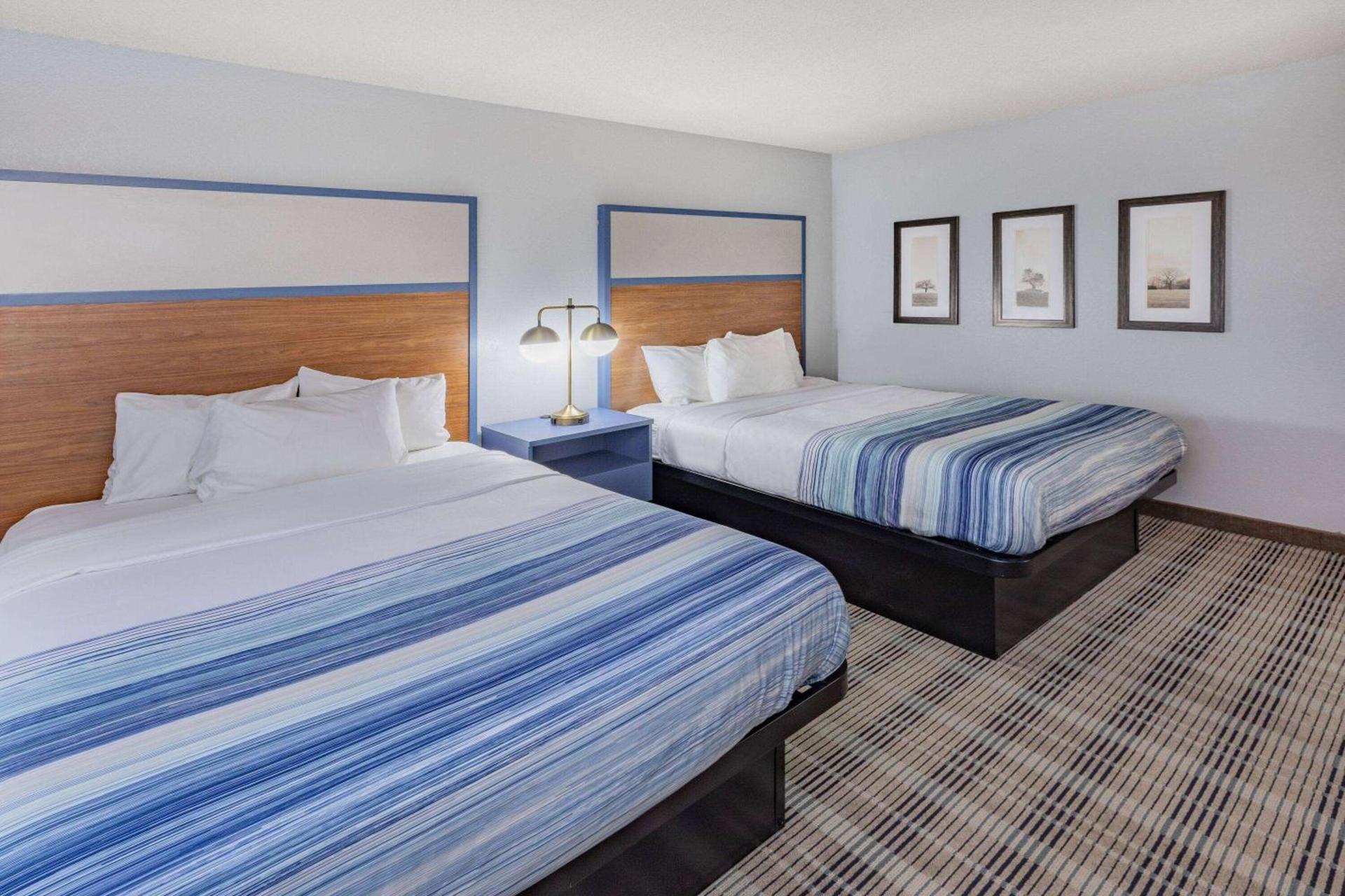AmericInn by Wyndham Sayre photo 15