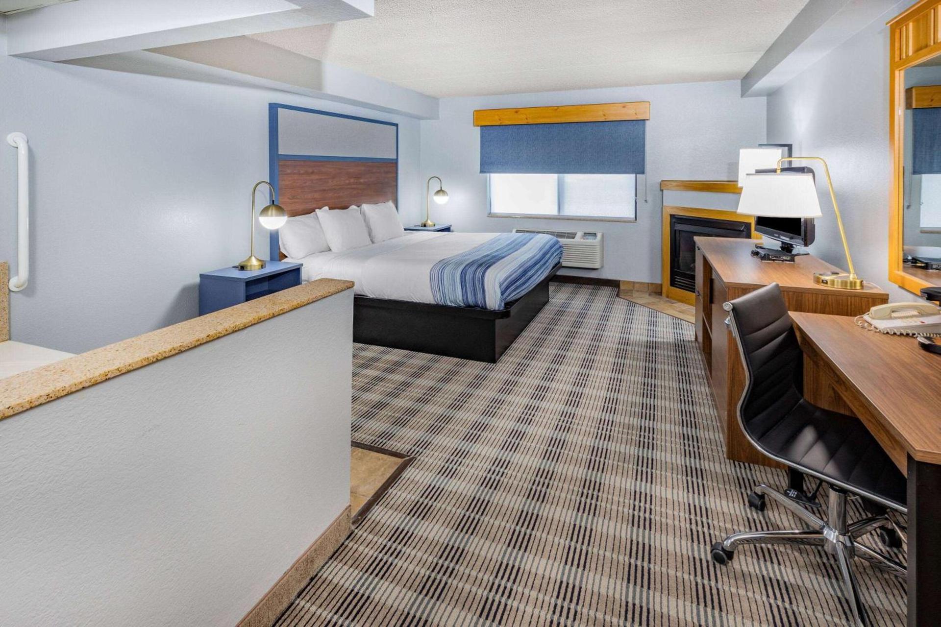 AmericInn by Wyndham Sayre photo 17