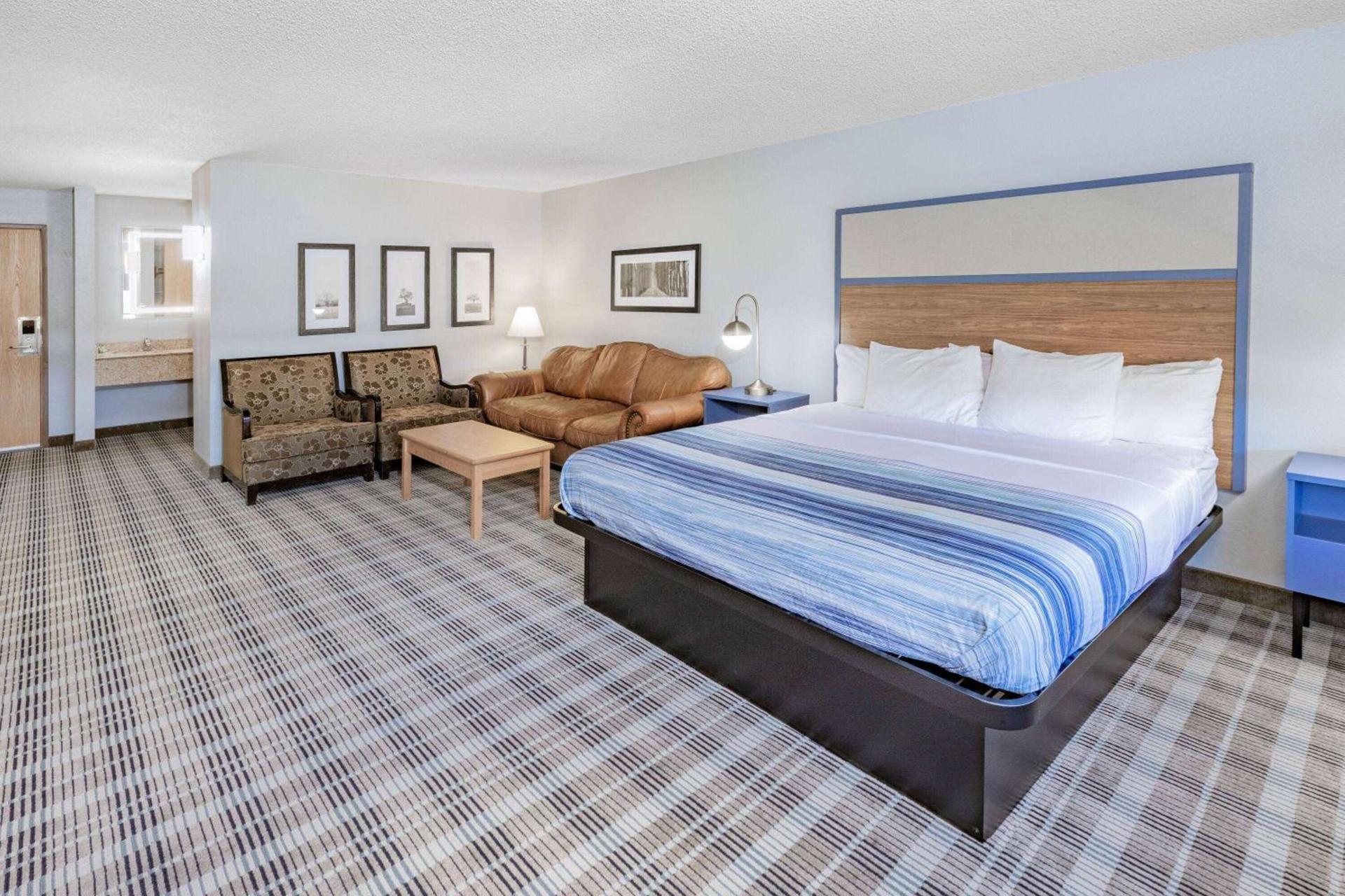 AmericInn by Wyndham Sayre photo 22