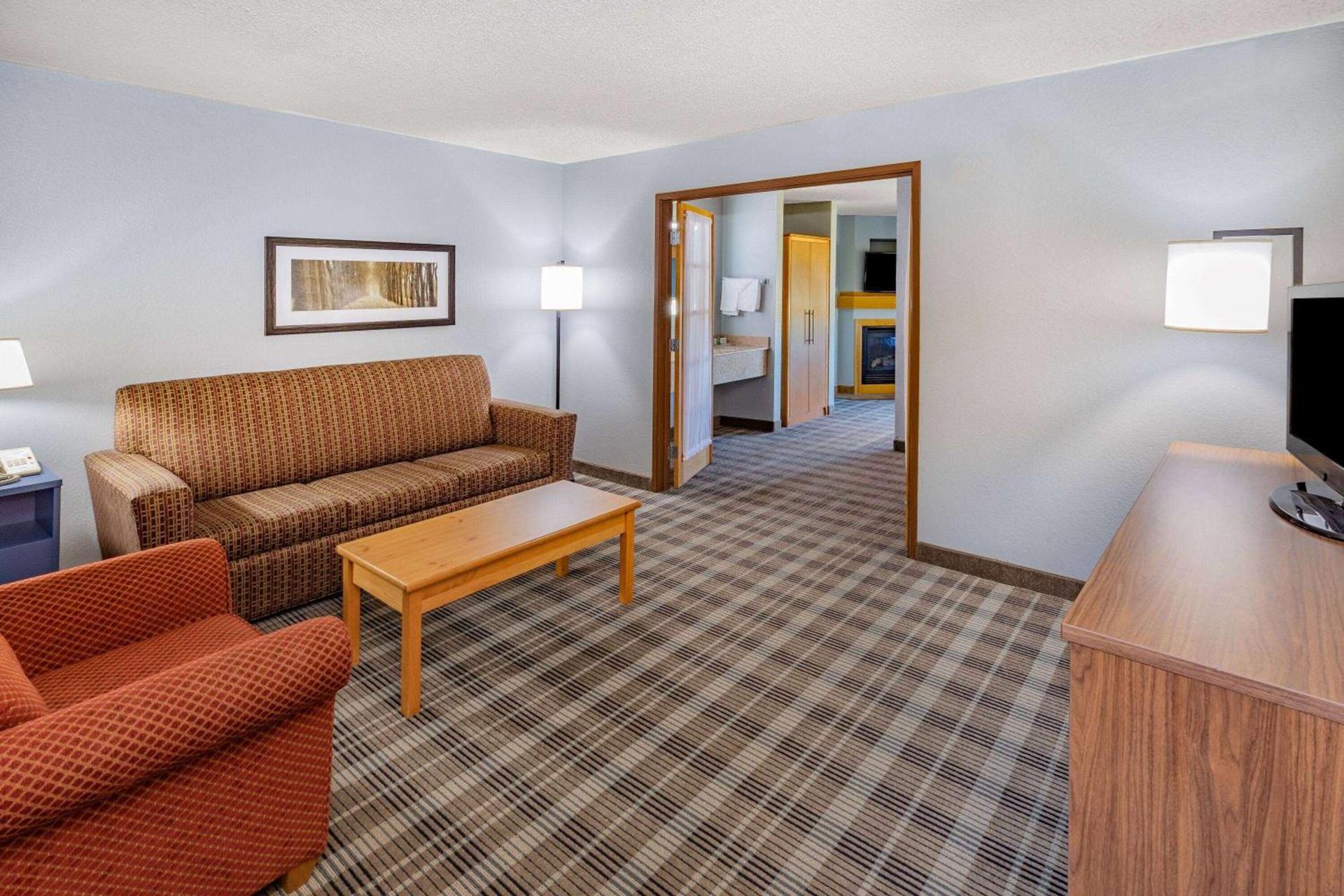 AmericInn by Wyndham Sayre photo 28