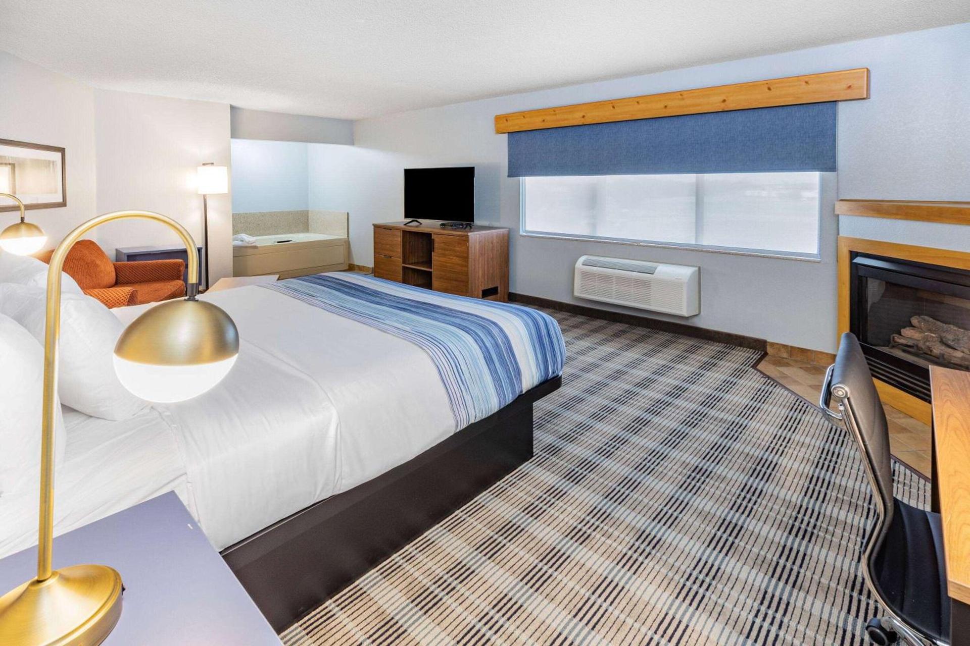 AmericInn by Wyndham Sayre photo 29