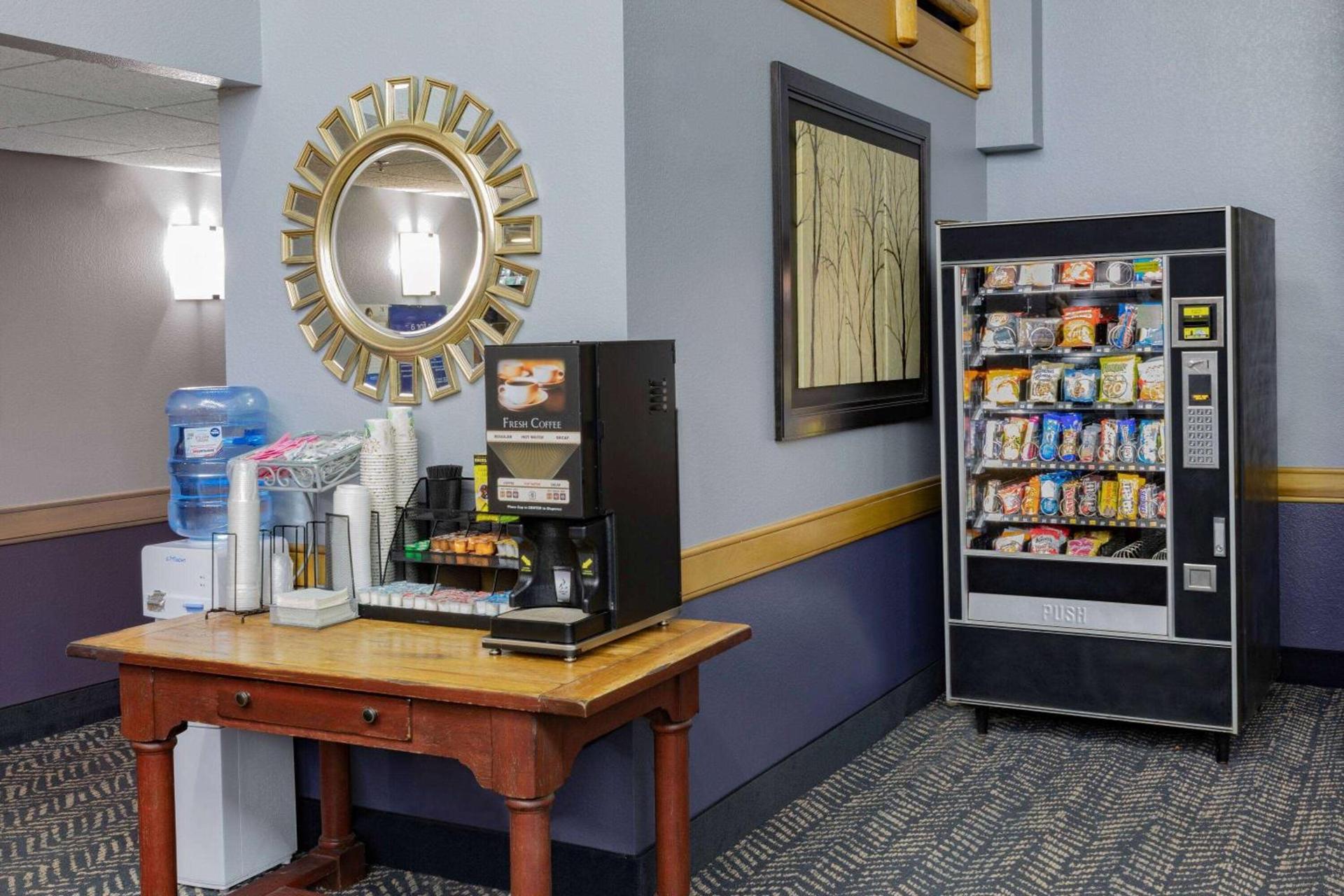 AmericInn by Wyndham Sayre photo 32
