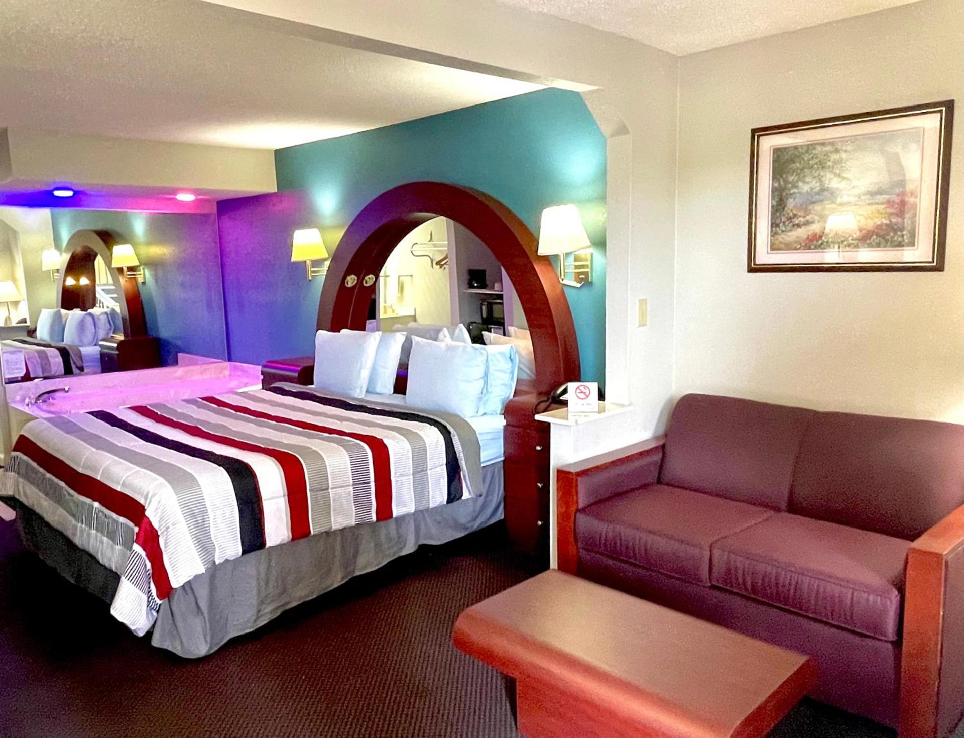 Luxury Inn & Suites photo 17