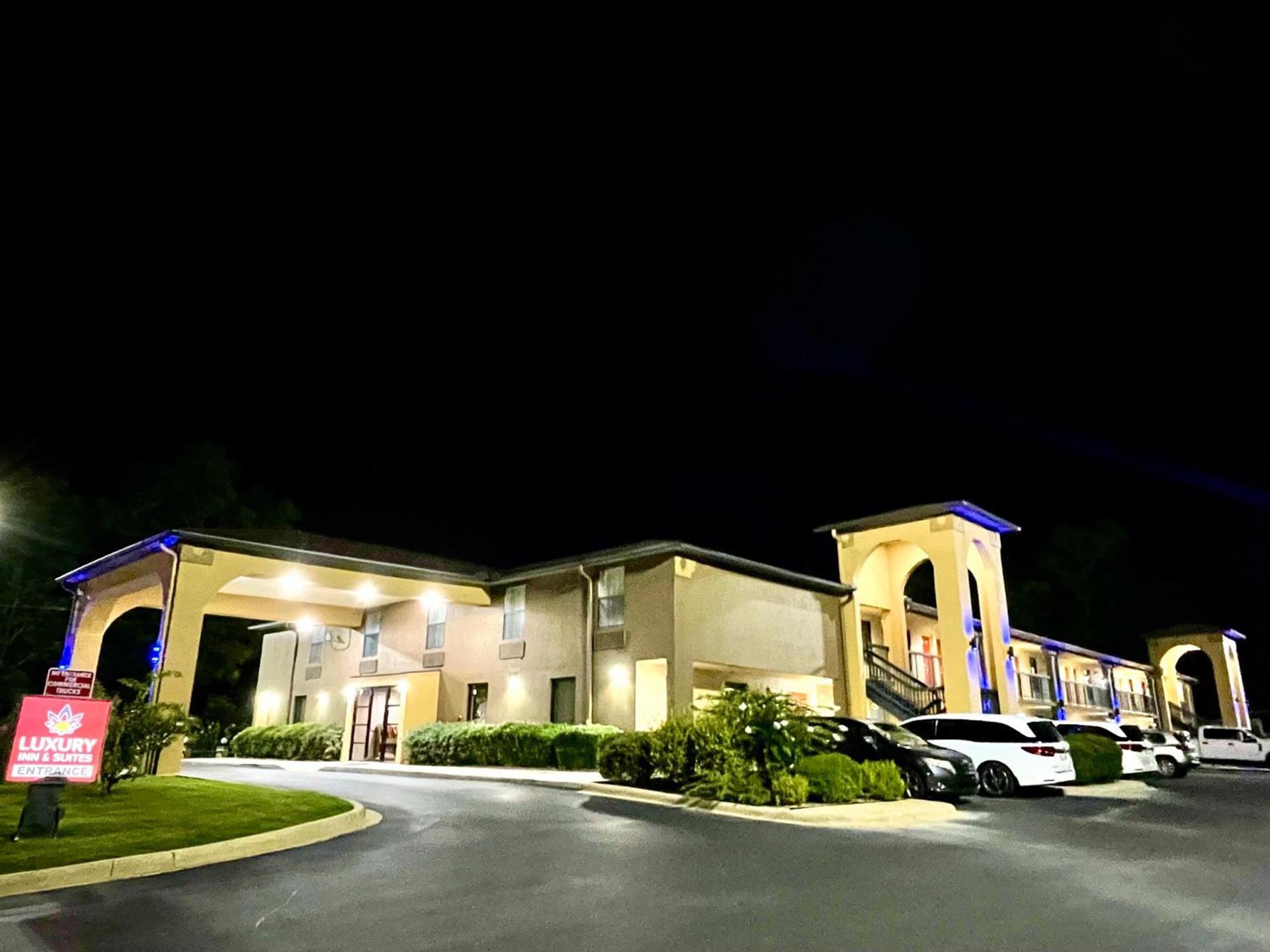 Luxury Inn & Suites photo 7