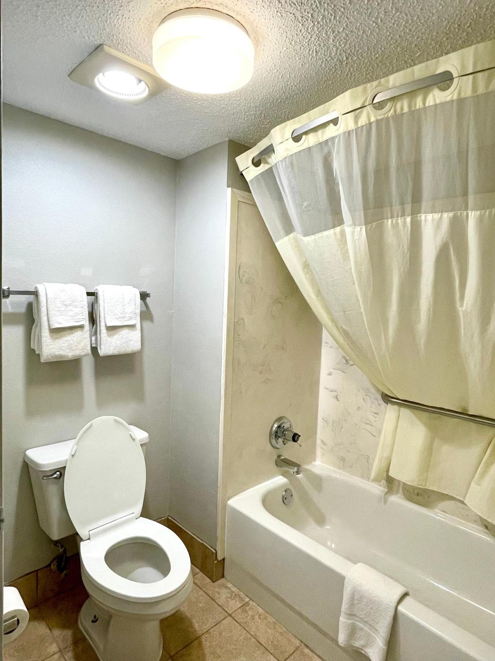 Luxury Inn & Suites photo 14