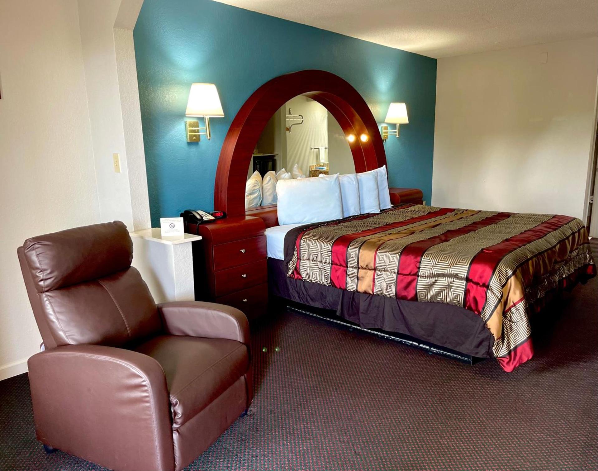 Luxury Inn & Suites photo 20