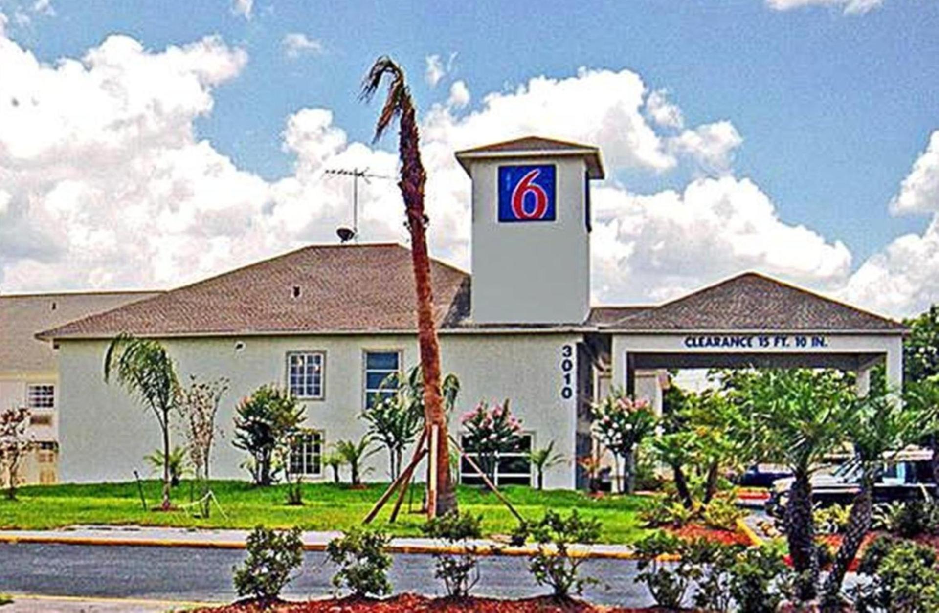 Motel 6-Pasadena, TX — hotel in Pasadena