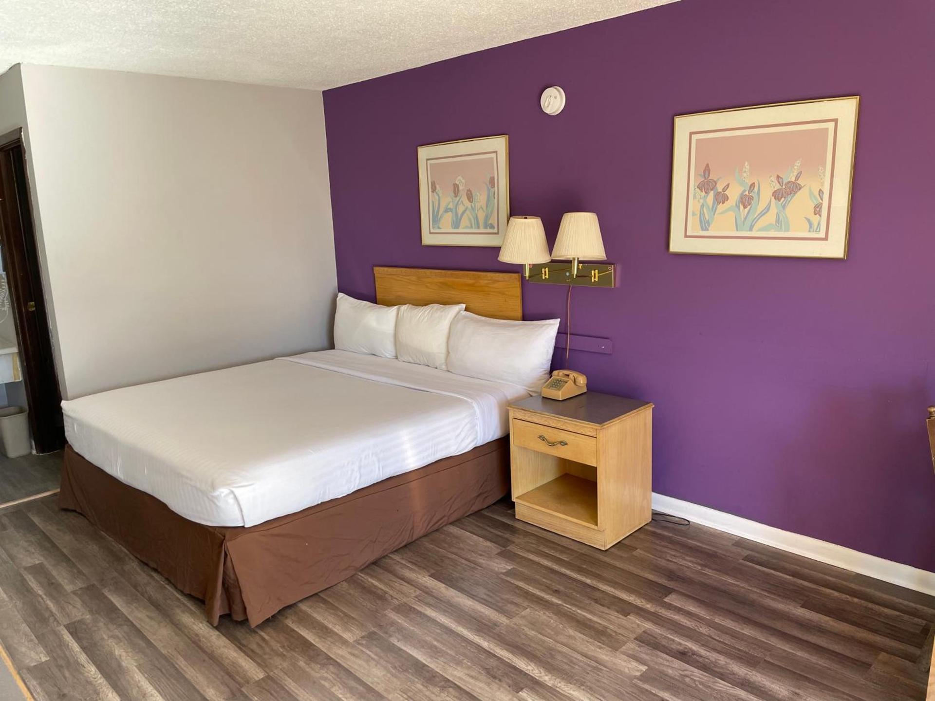 Budget Host Inn photo 23