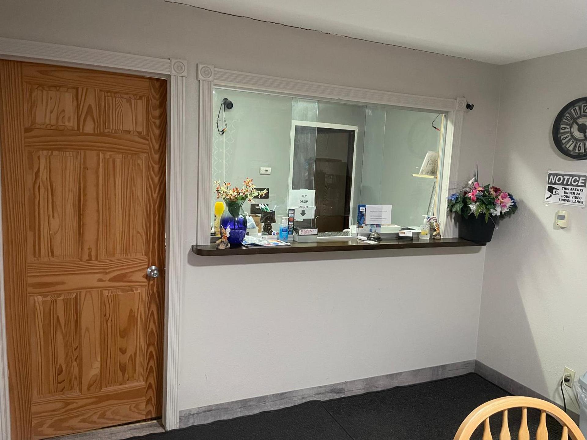 Budget Host Inn photo 19