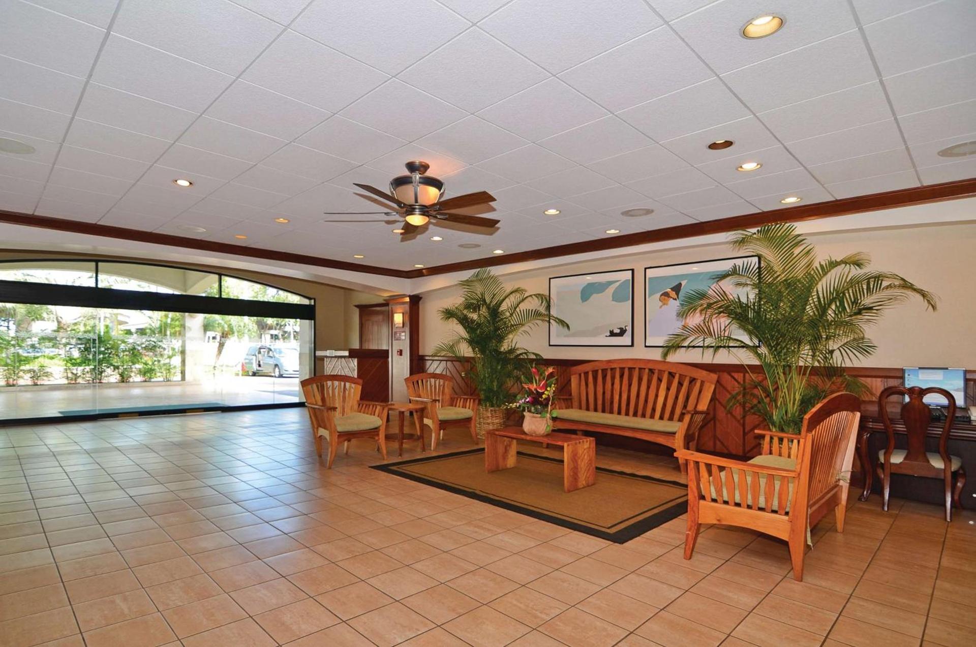 Airport Honolulu Hotel, Trademark Collection by Wyndham photo 11