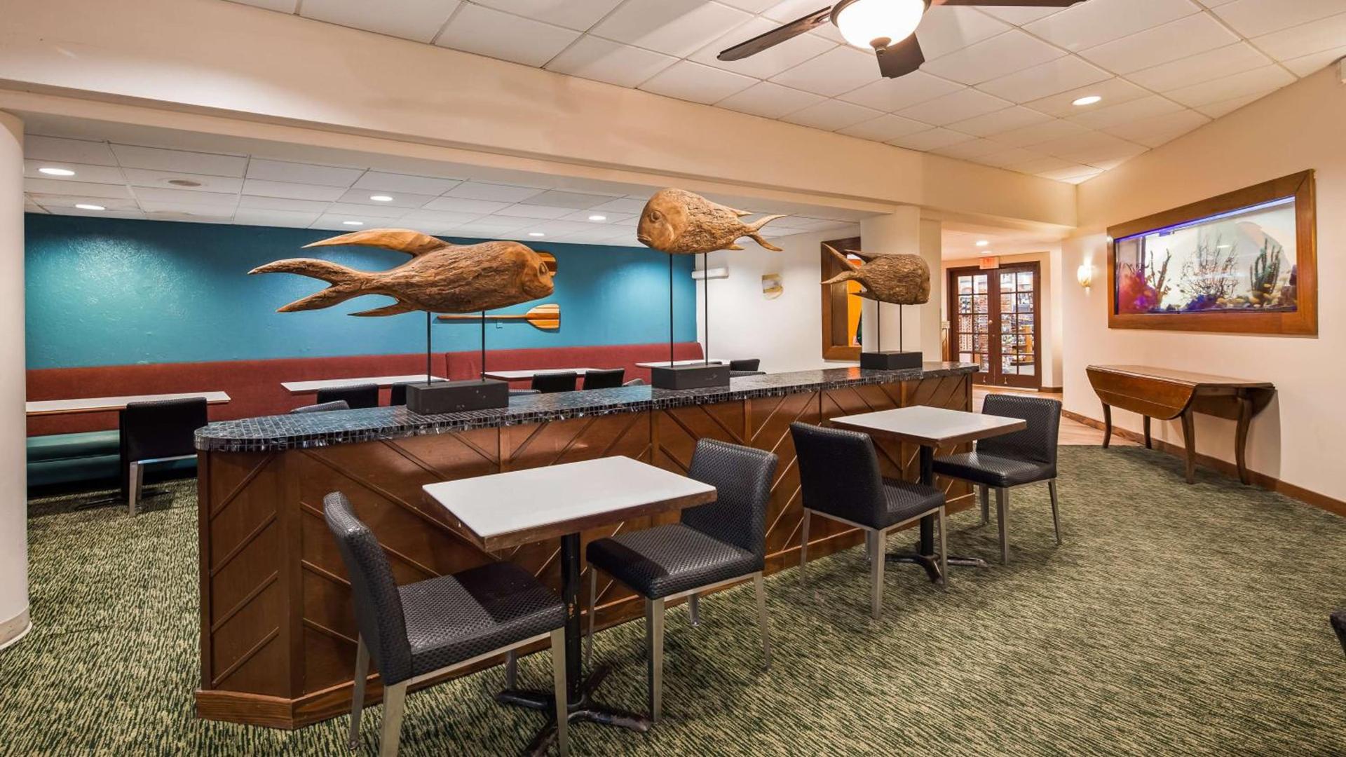 Airport Honolulu Hotel, Trademark Collection by Wyndham photo 9