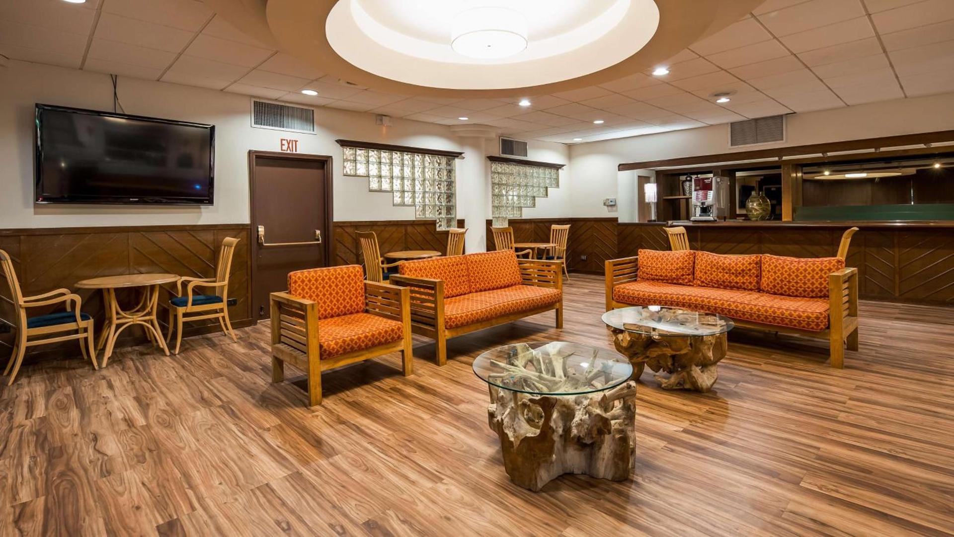 Airport Honolulu Hotel, Trademark Collection by Wyndham photo 12
