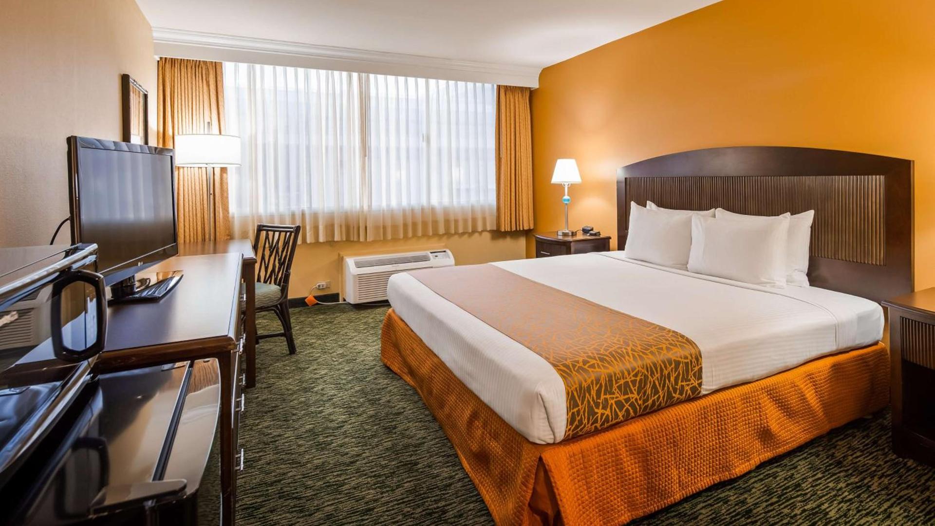 Airport Honolulu Hotel, Trademark Collection by Wyndham photo 16