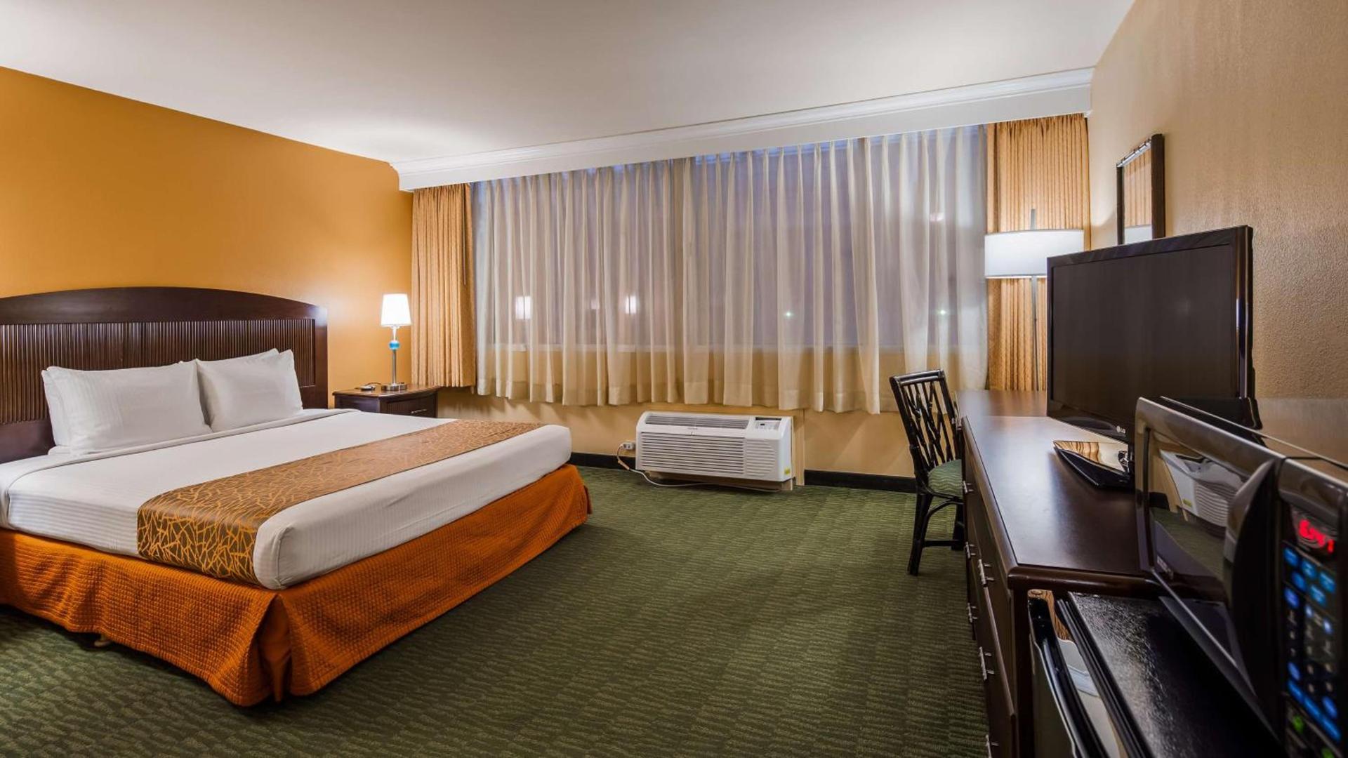 Airport Honolulu Hotel, Trademark Collection by Wyndham photo 19