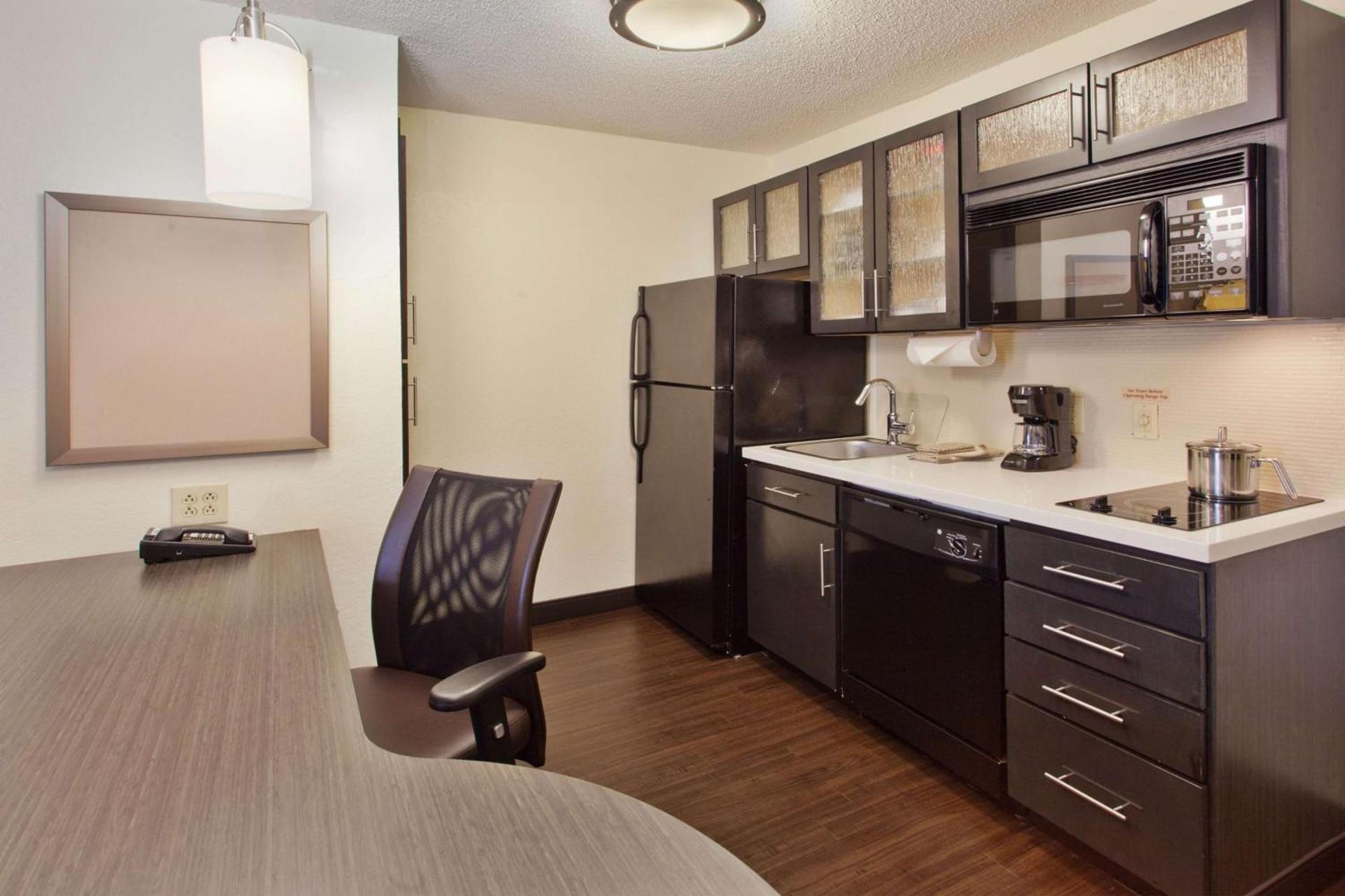 Sonesta Simply Suites Somerset photo 12