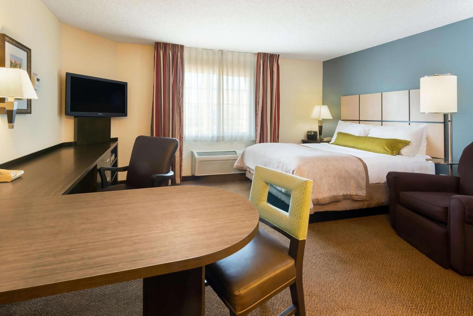 Sonesta Simply Suites Somerset photo 10