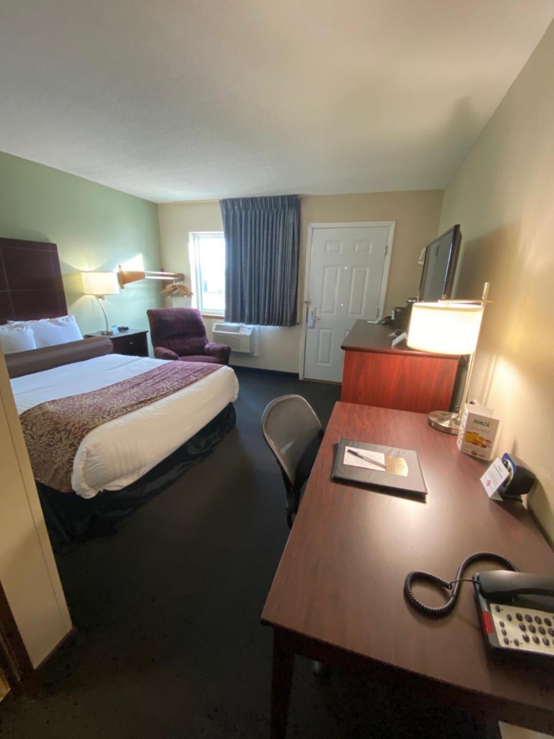 Boarders Inn & Suites by Cobblestone Hotels - Broken Bow photo 24