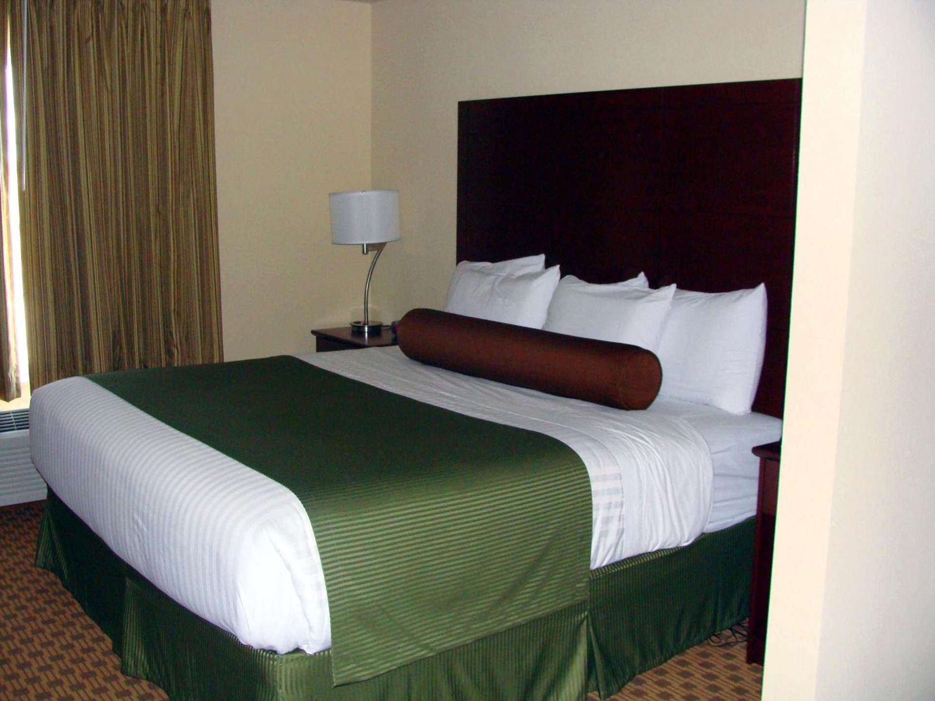 Cobblestone Hotel & Suites - Broken Bow photo 42