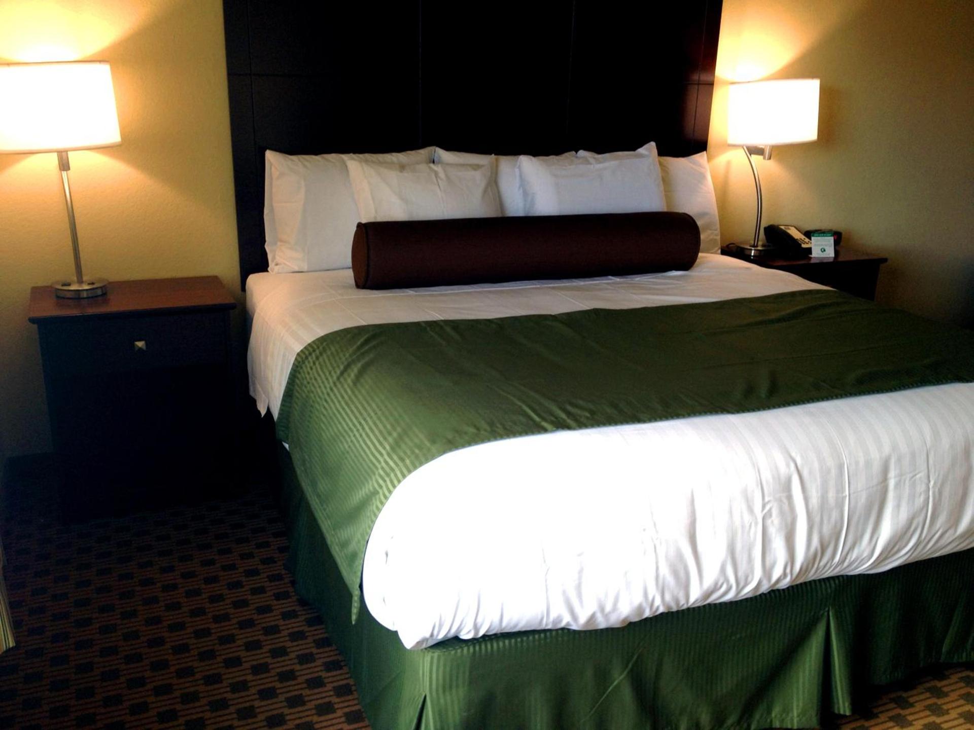 Cobblestone Hotel & Suites - Broken Bow photo 43
