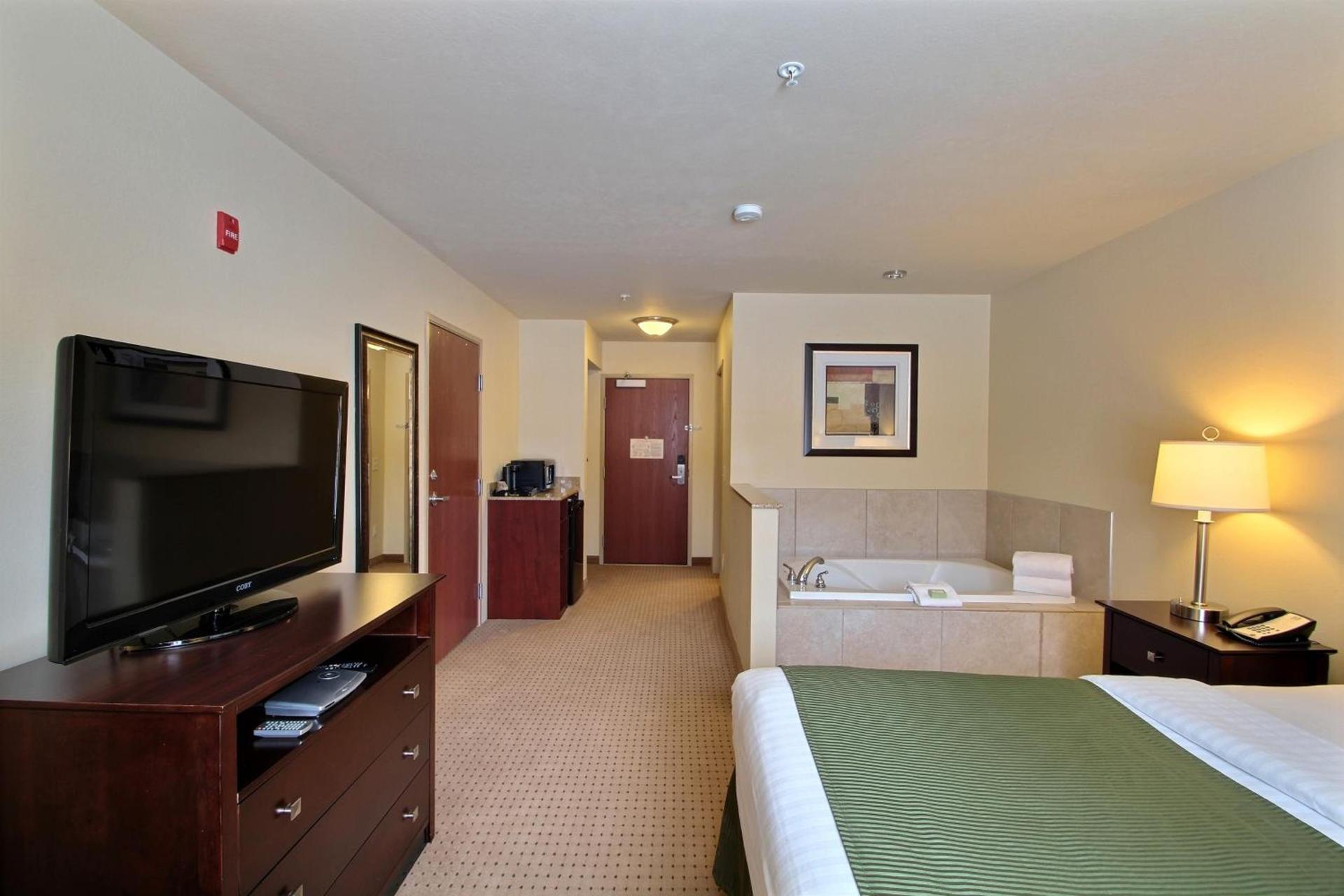 Cobblestone Inn & Suites - Brillion photo 47