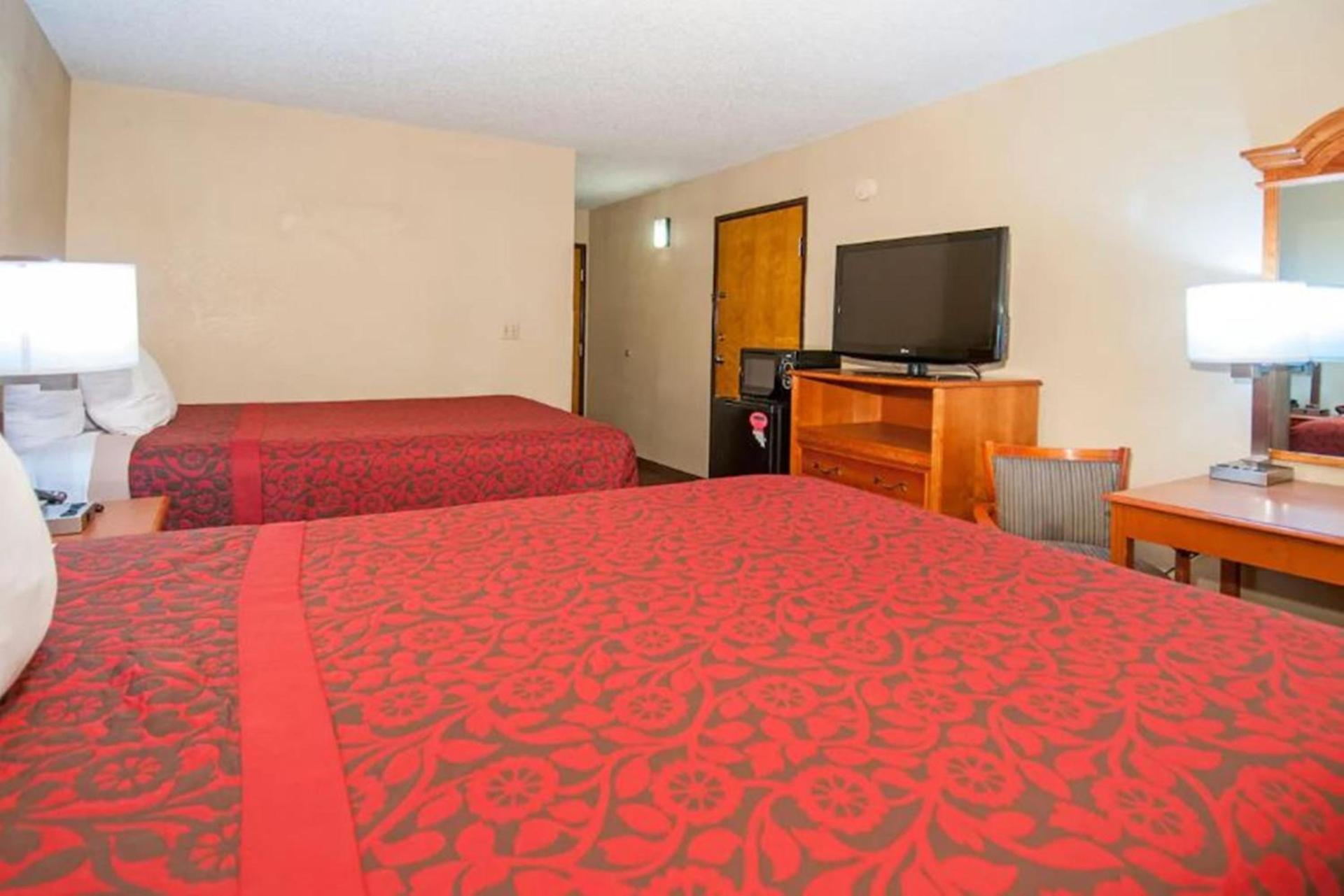 Days Inn by Wyndham Pauls Valley photo 23