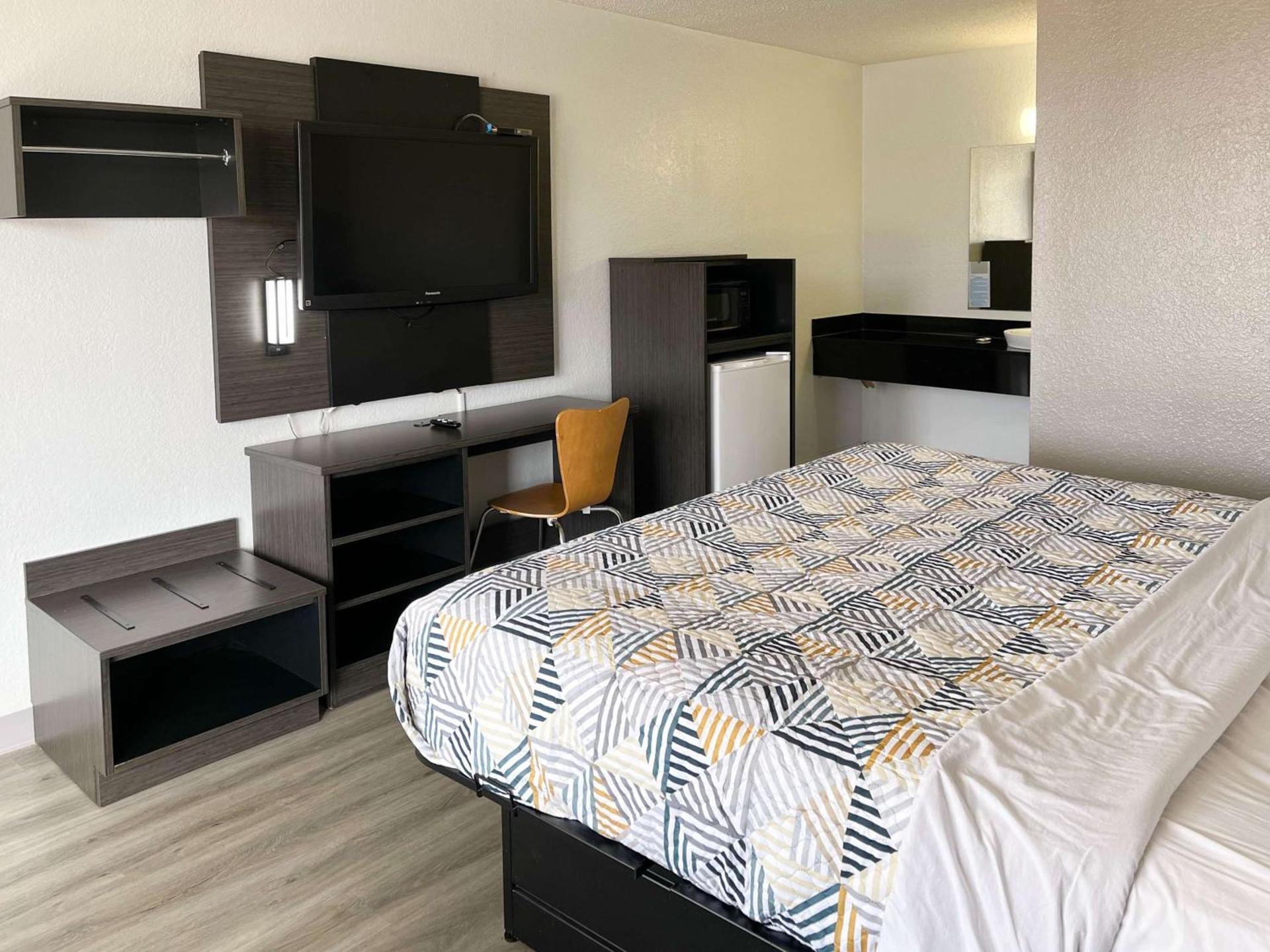 Motel 6 Baton Rouge Southeast photo 29