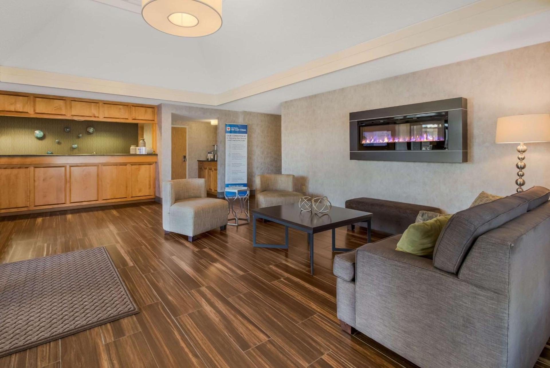 Best Western University Inn photo 12