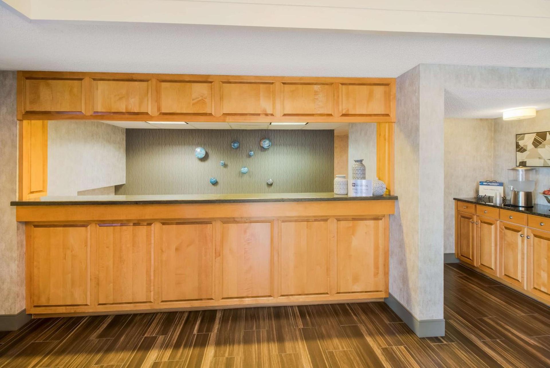 Best Western University Inn photo 13