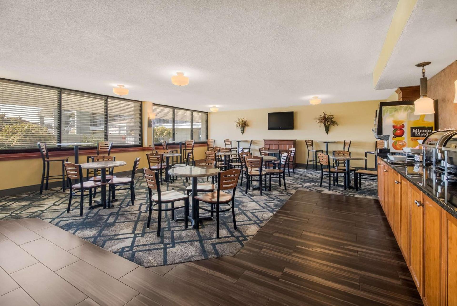 Best Western University Inn photo 29