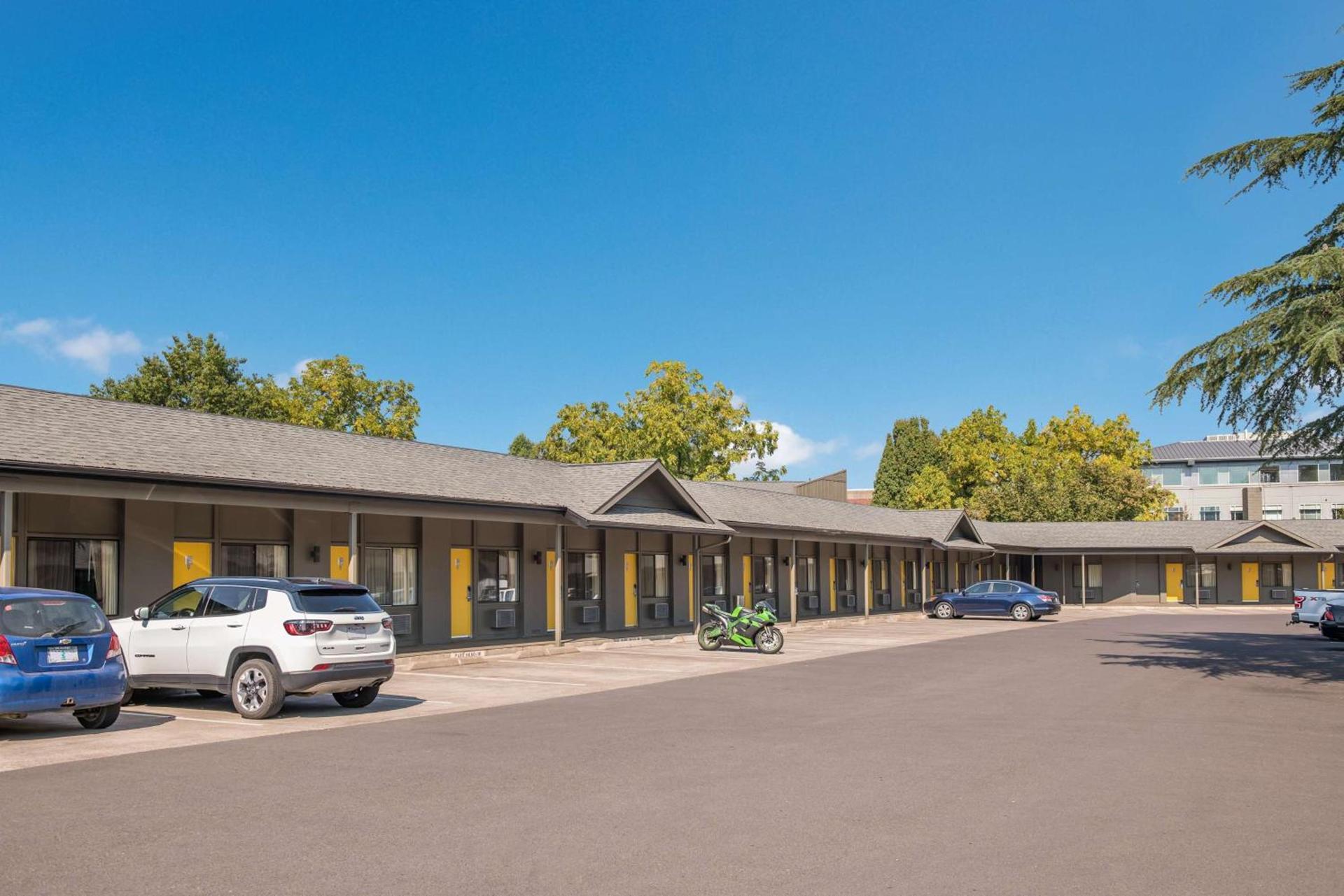 Best Western New Oregon Motel photo 55