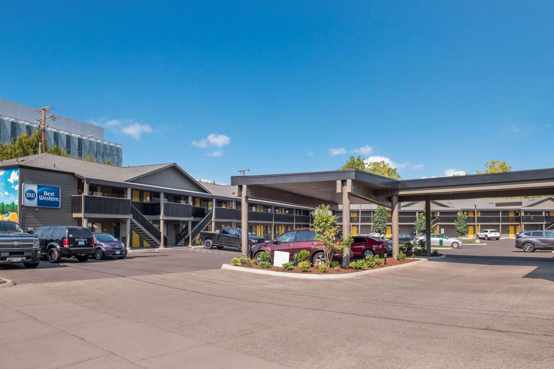 Best Western New Oregon Motel photo 56