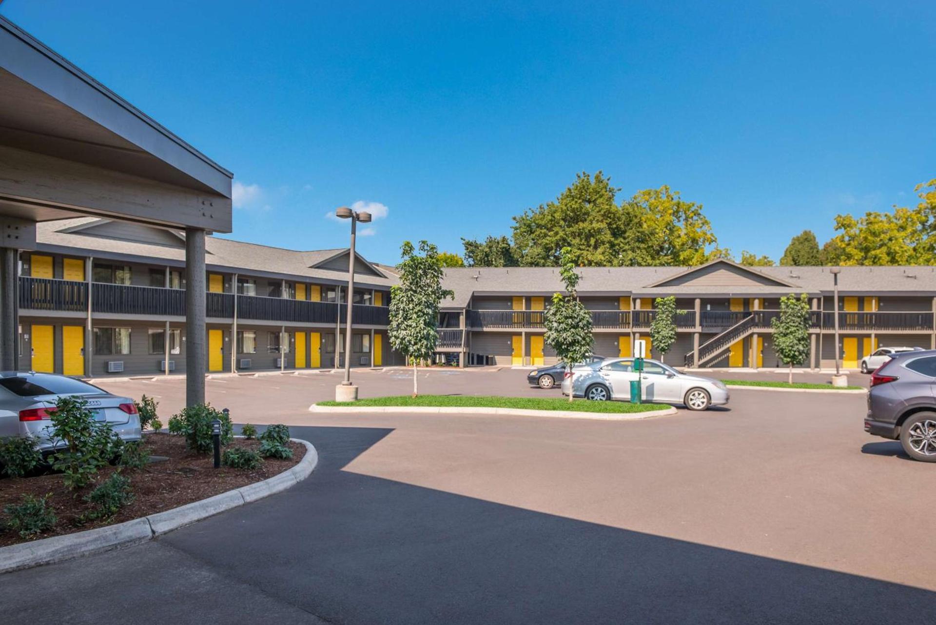 Best Western New Oregon Motel photo 58