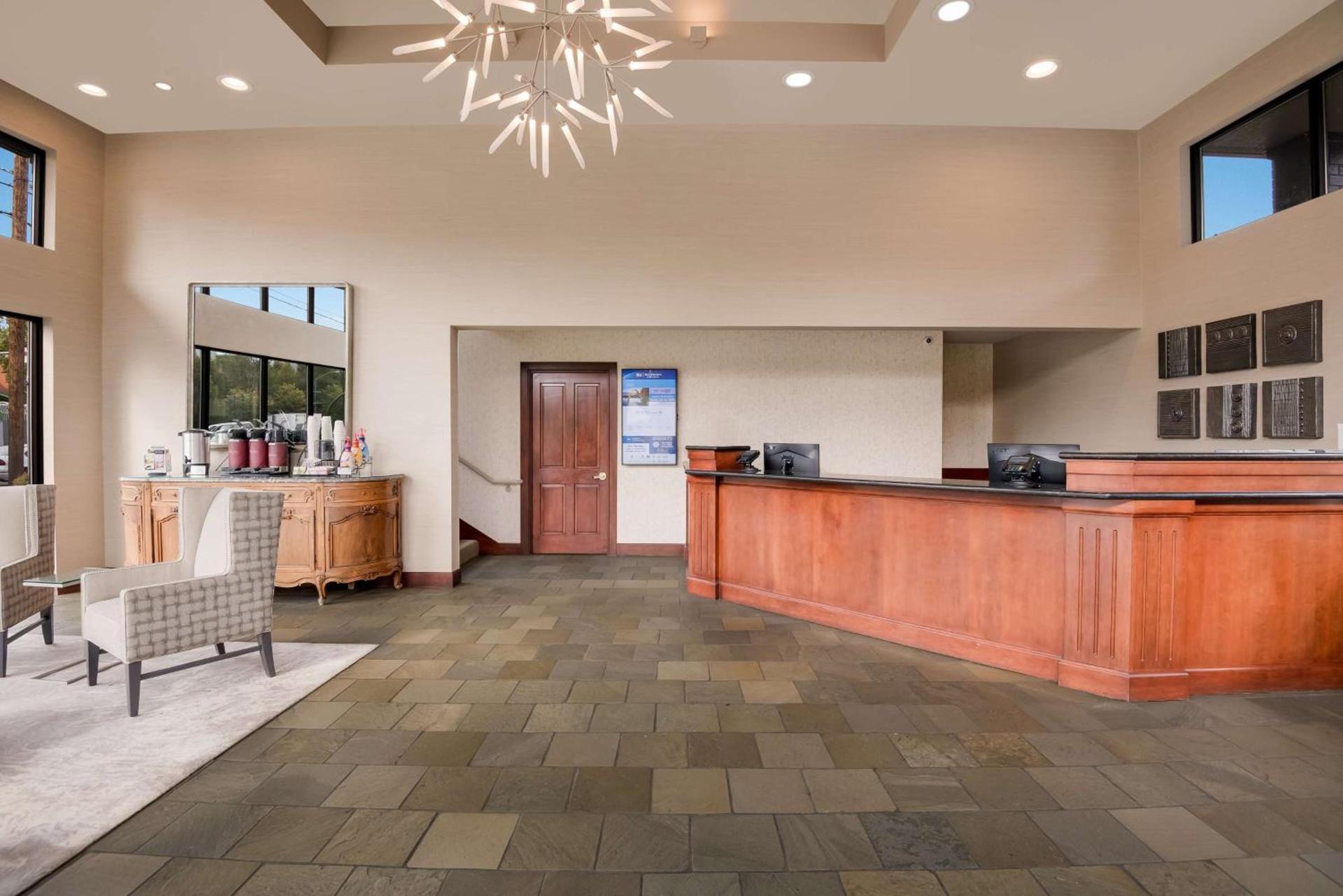 Best Western New Oregon Motel photo 2