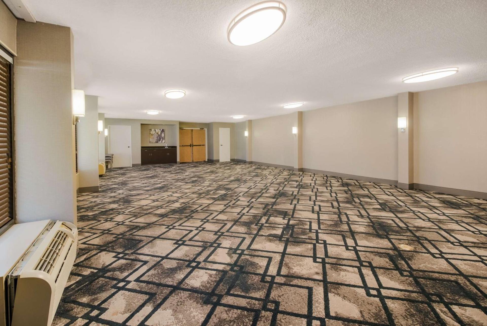 Best Western University Inn photo 27