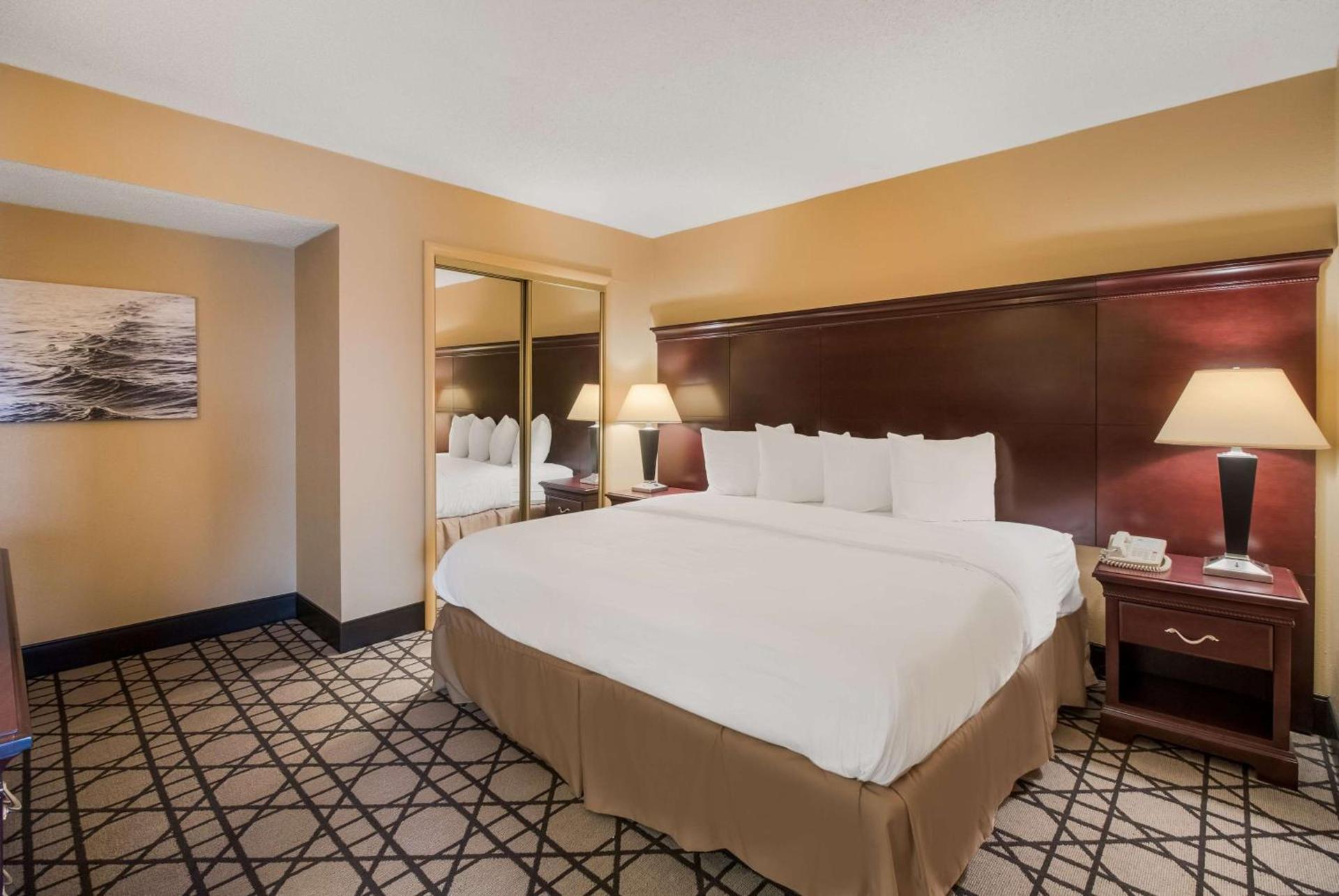Best Western University Inn photo 15