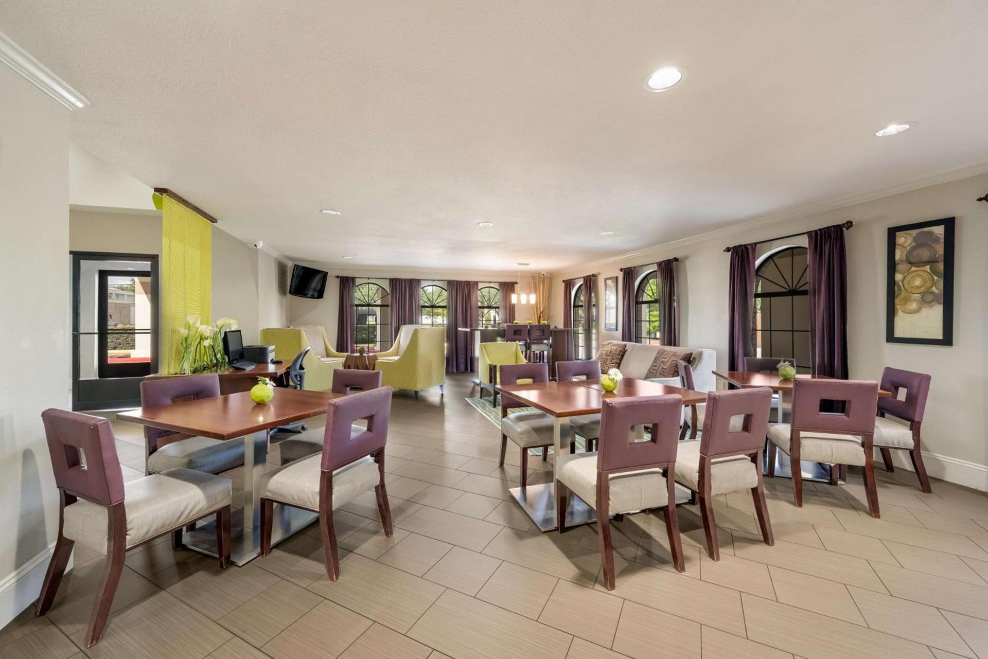 SureStay Hotel by Best Western Deer Park photo 7