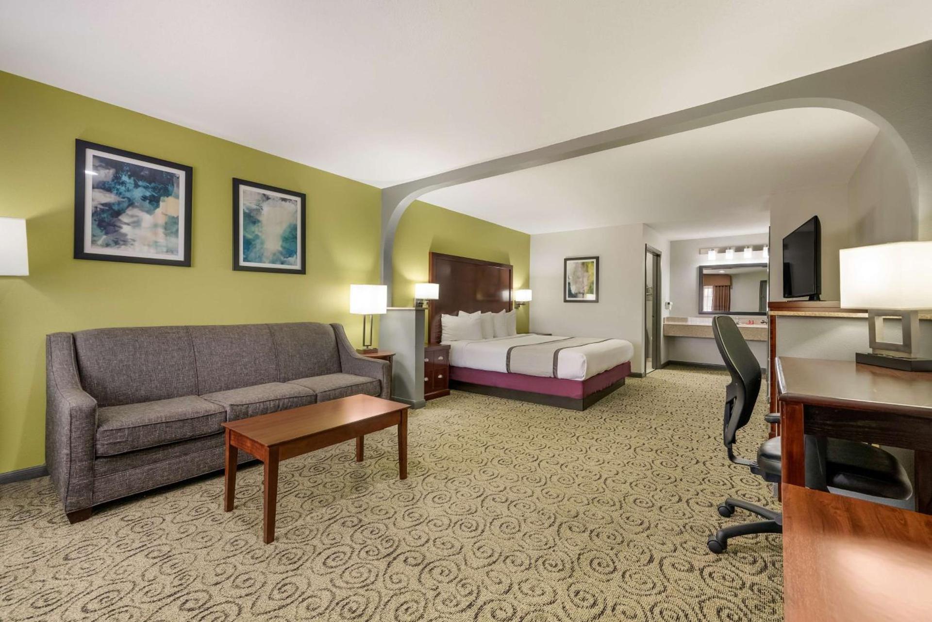 SureStay Hotel by Best Western Deer Park photo 2