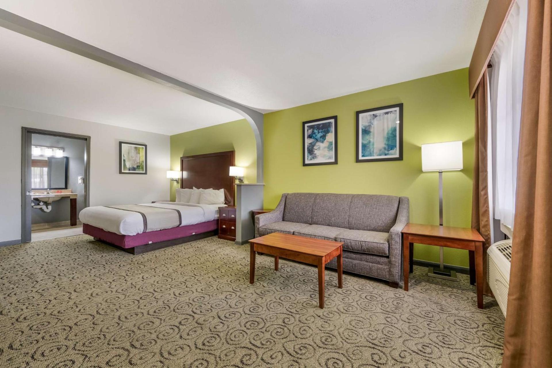 SureStay Hotel by Best Western Deer Park photo 12