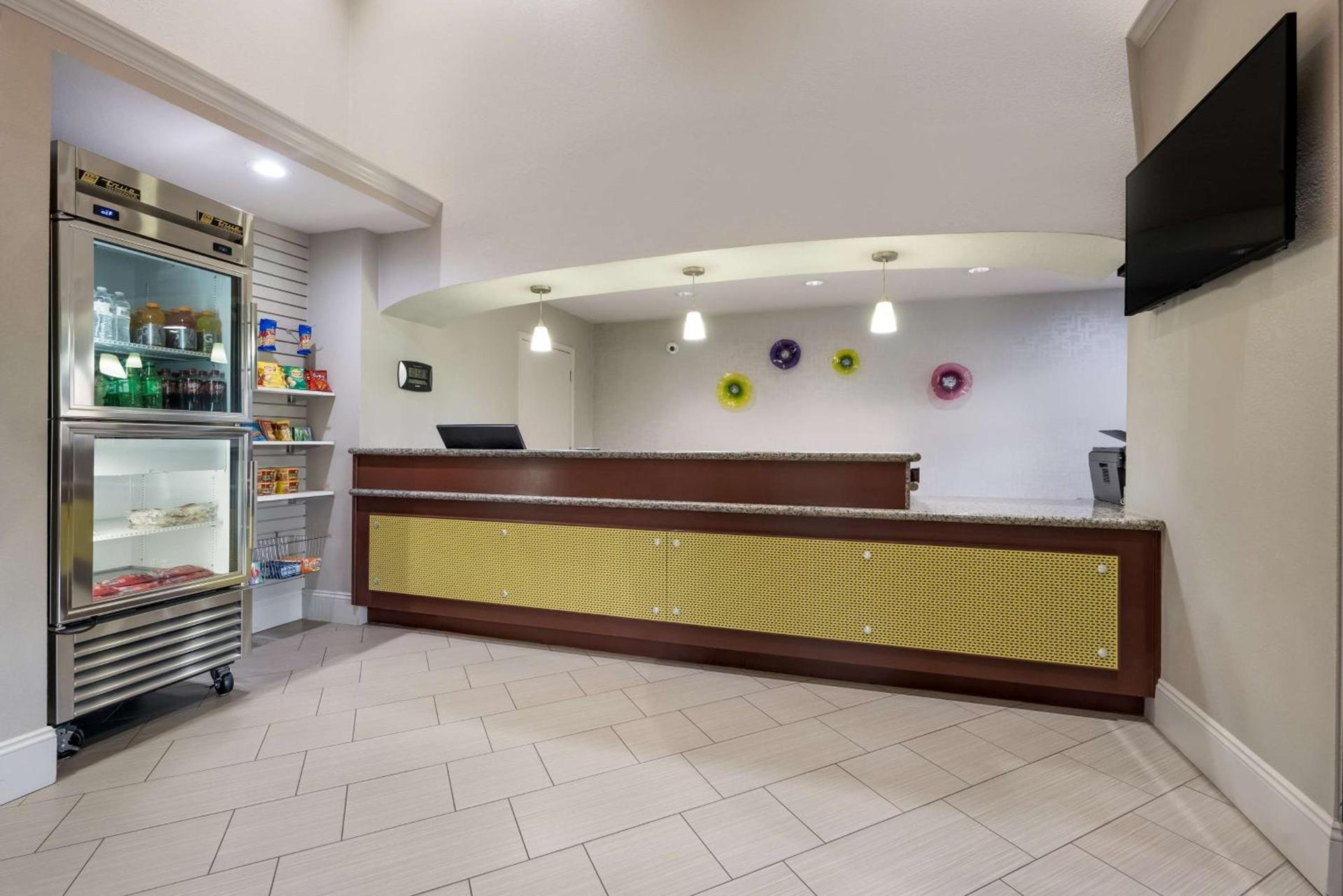 SureStay Hotel by Best Western Deer Park photo 5